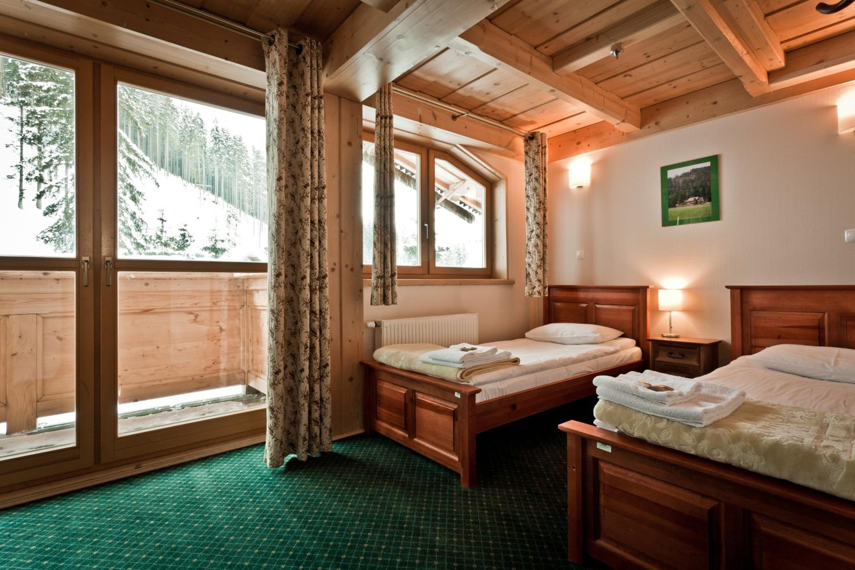 Twin Room - Photo 5