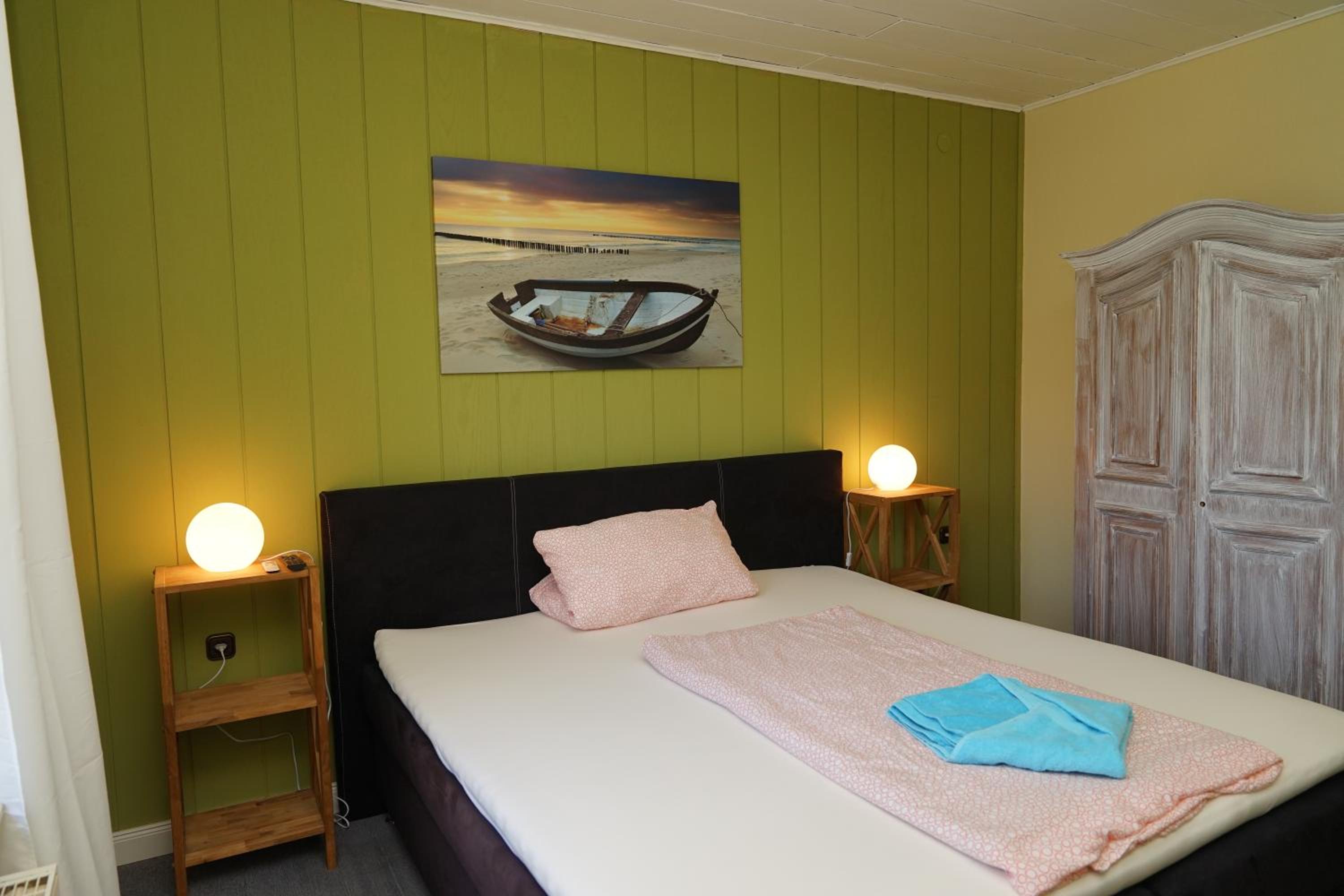 Double Room with Private Bathroom photo 3