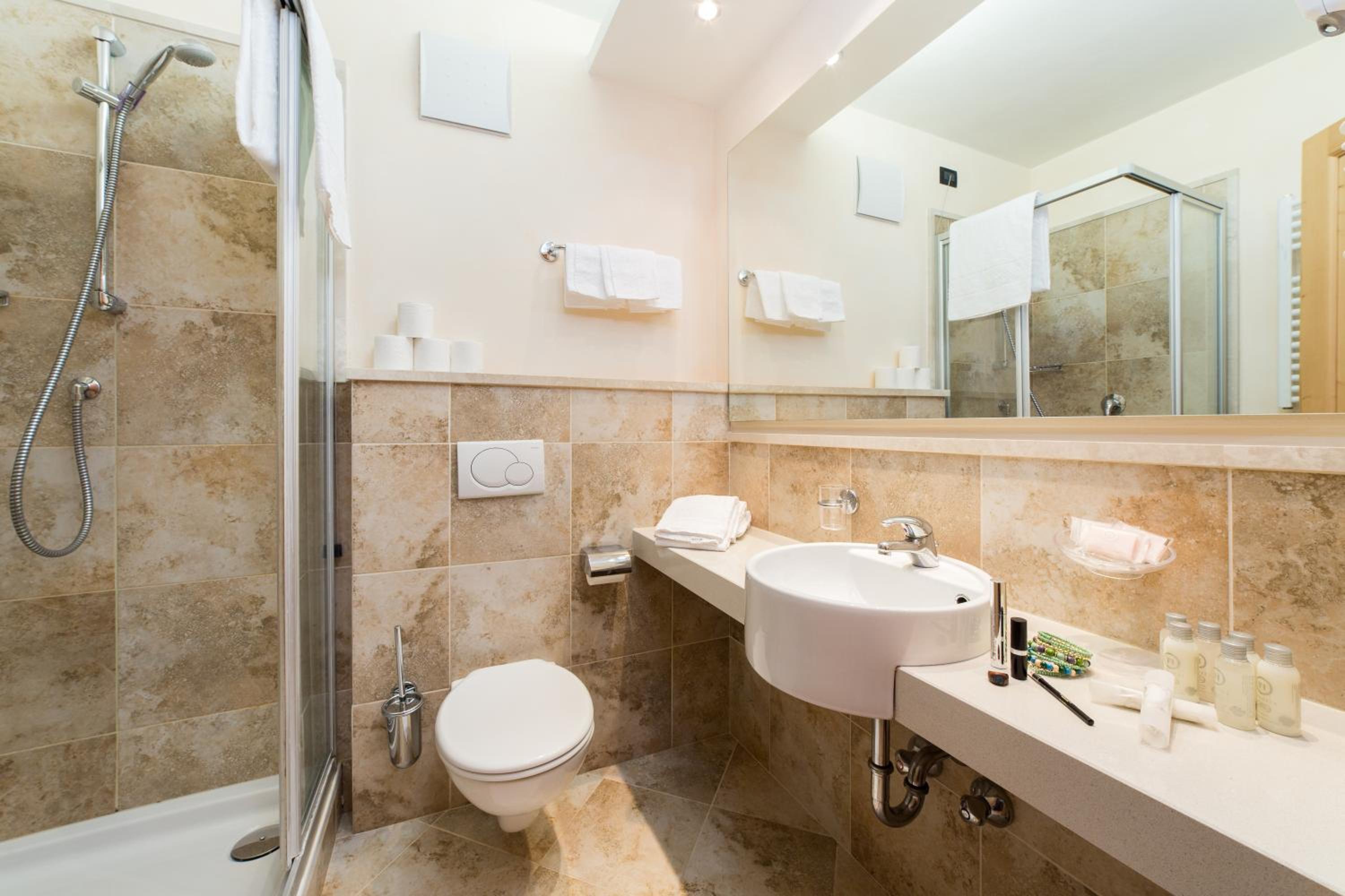 Standard Triple Room (2 Adults + 1 Child) photo 2