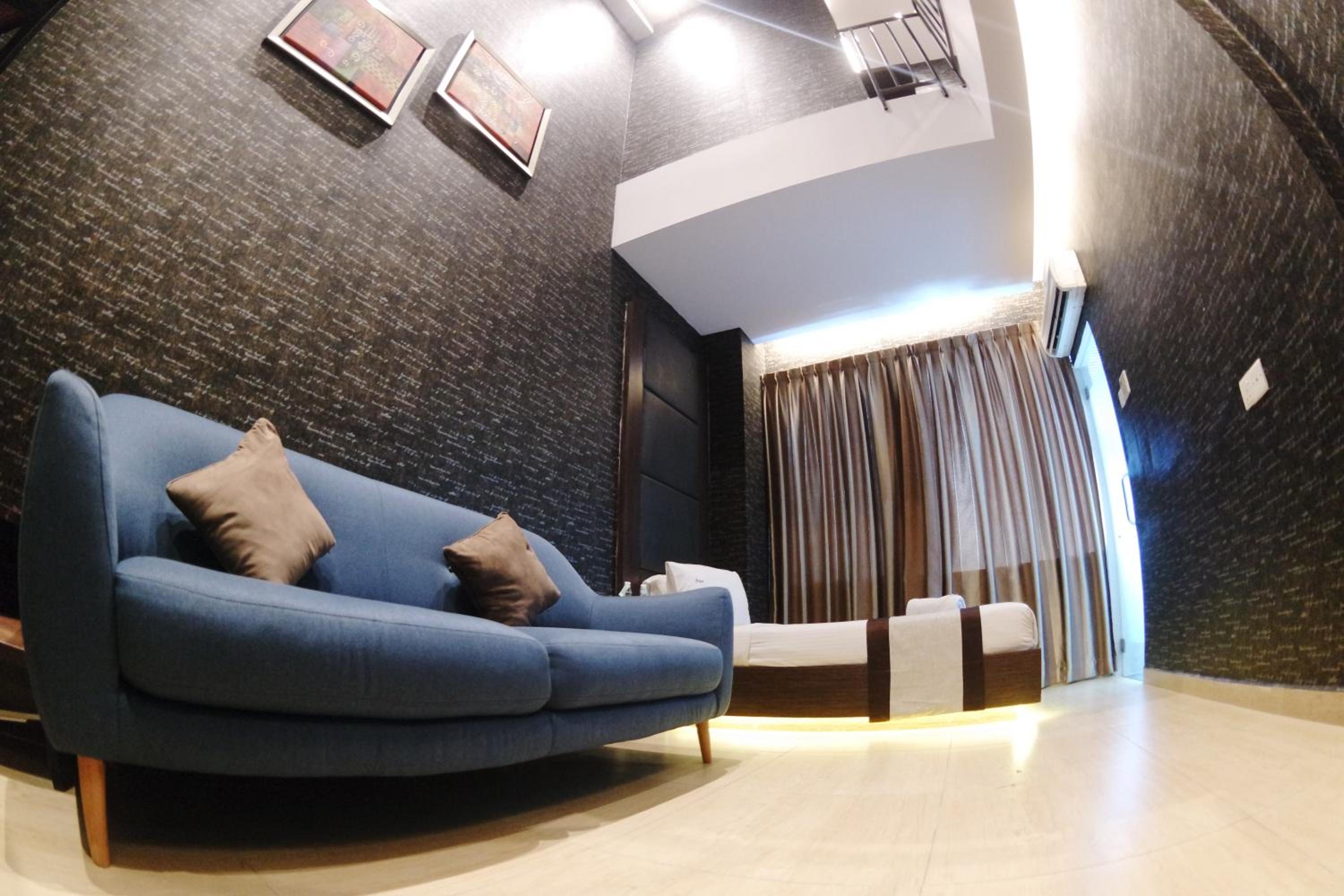 Deluxe Suite photo 2