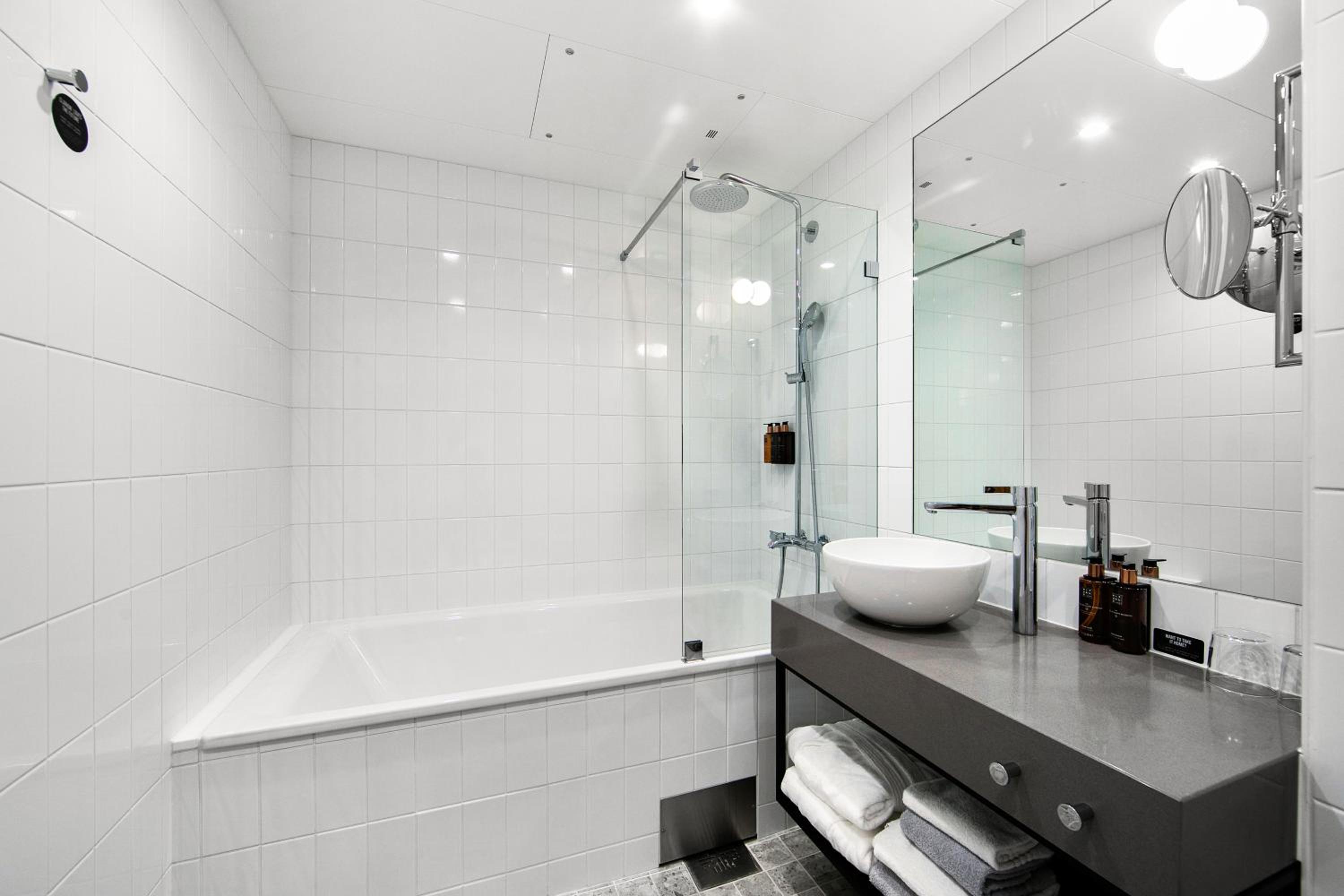 Deluxe Room - Photo 1