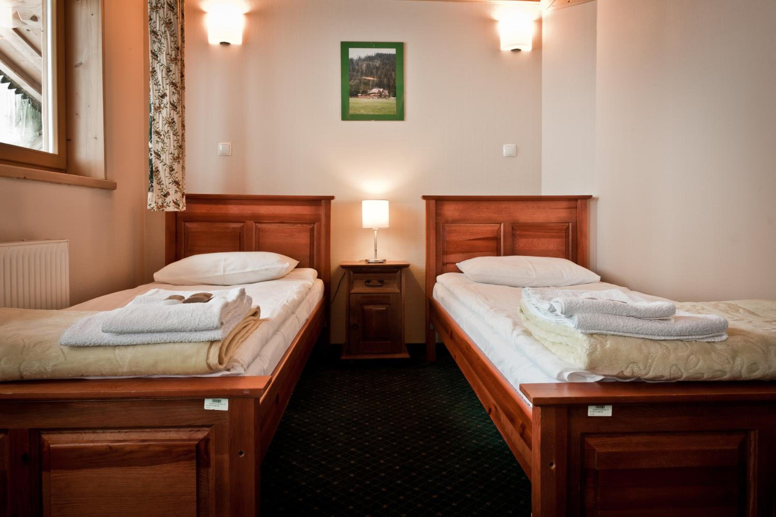 Twin Room - Photo 3