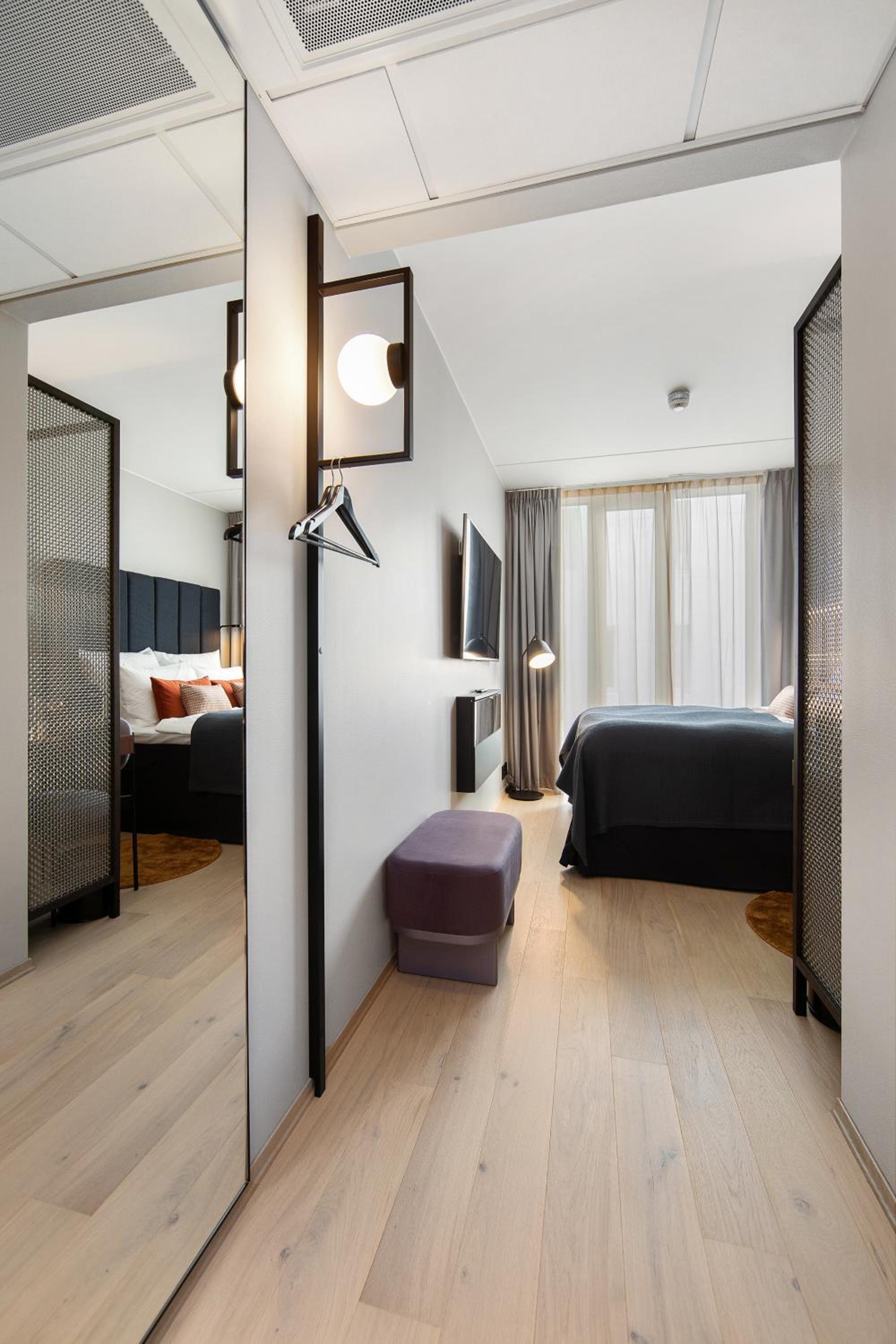 Standard Double Room - Photo 10