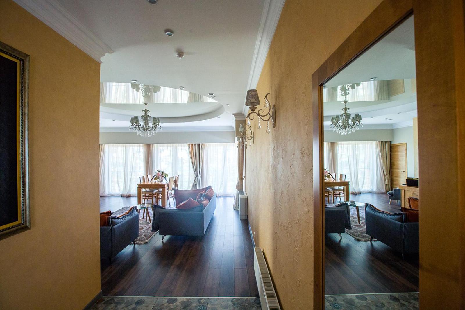 Presidential Suite photo 2