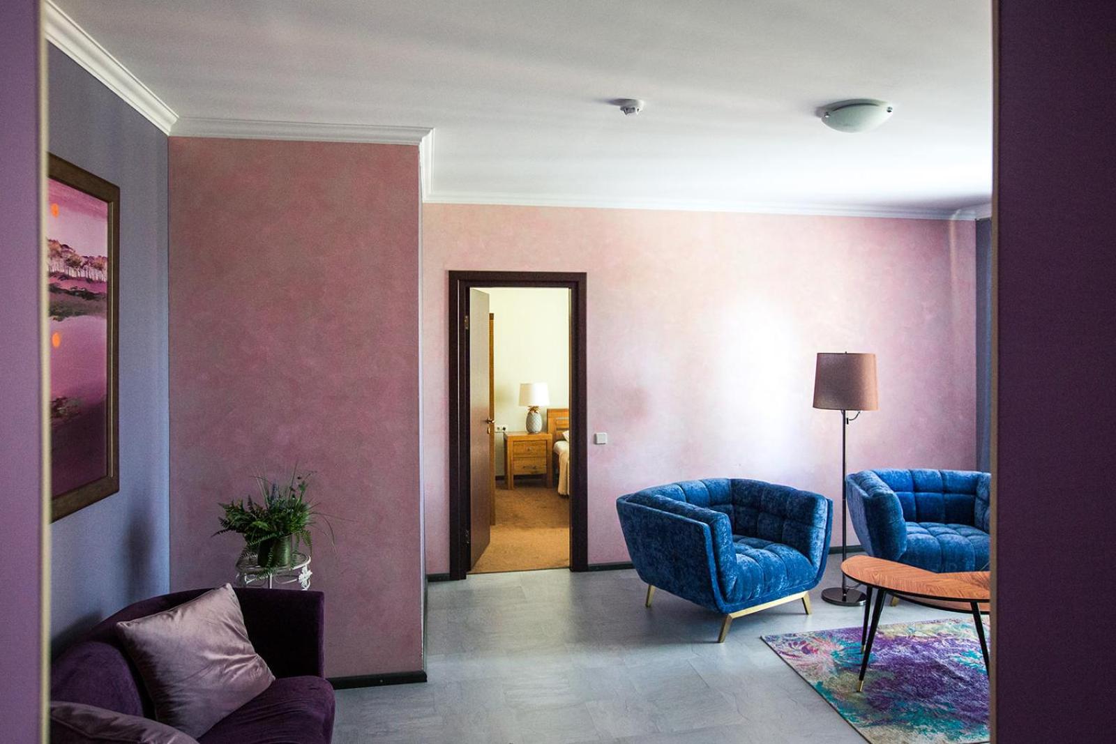 Deluxe Suite - Photo 6