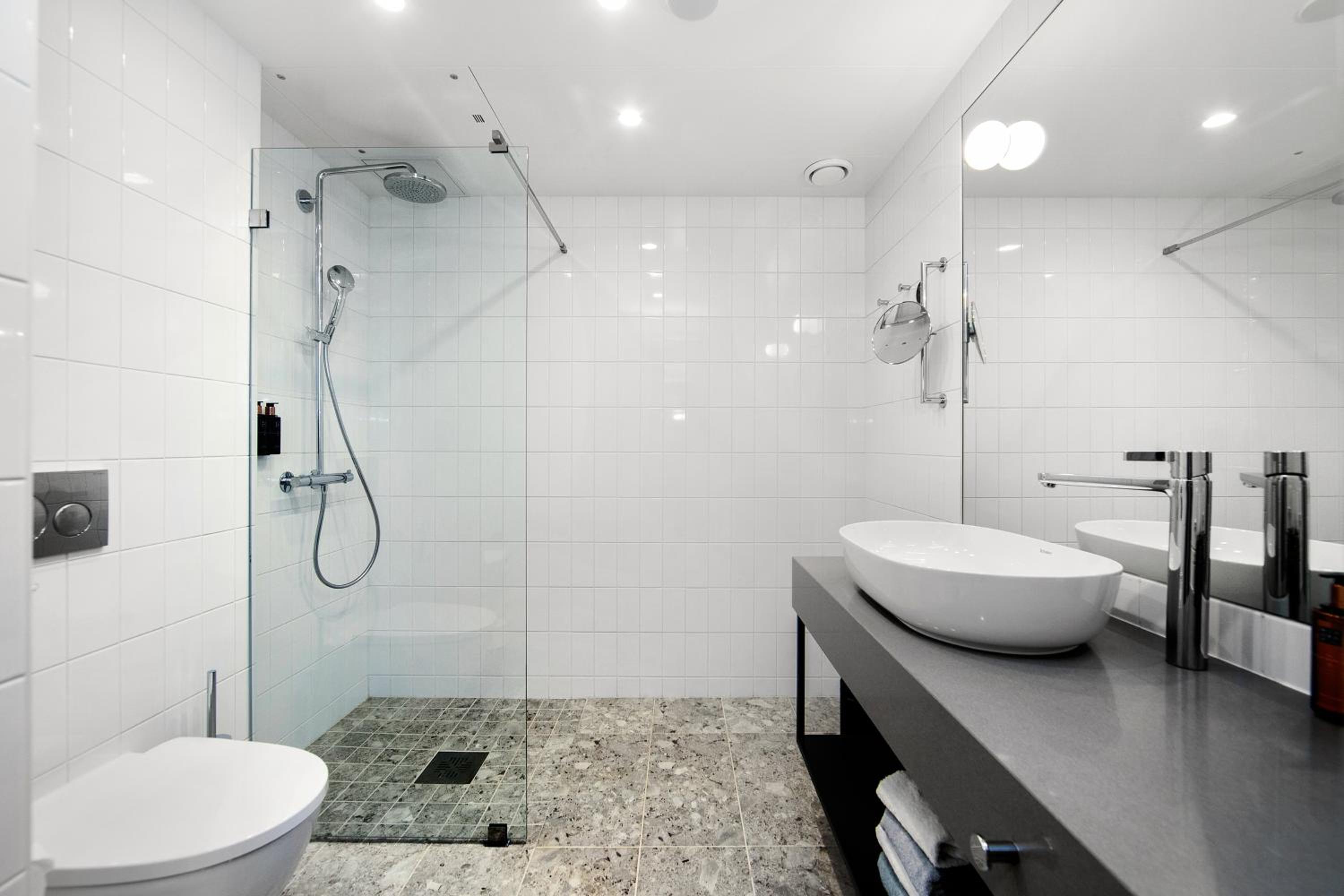 Standard Double Room - Photo 8