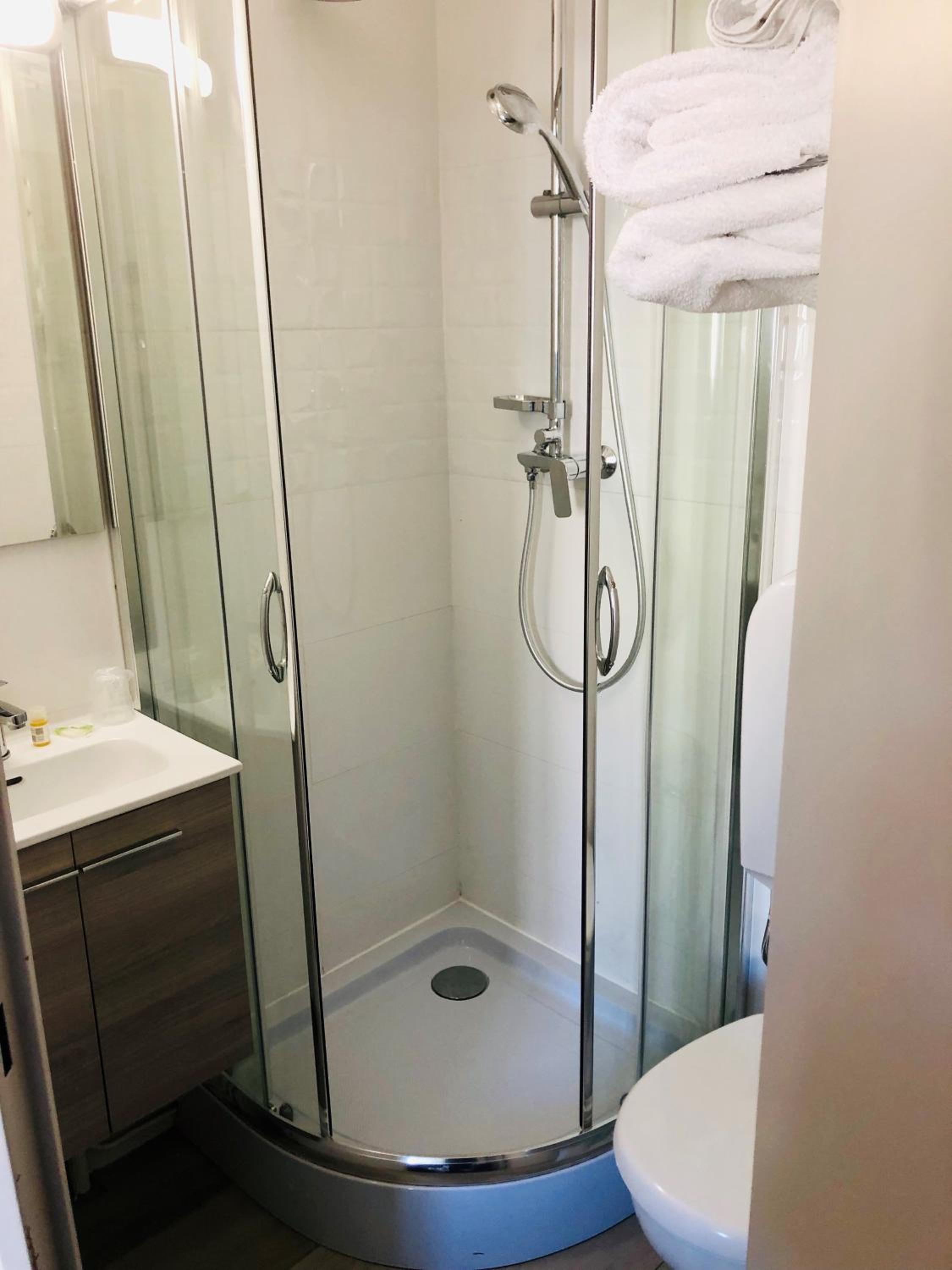 Double Room - Photo 2