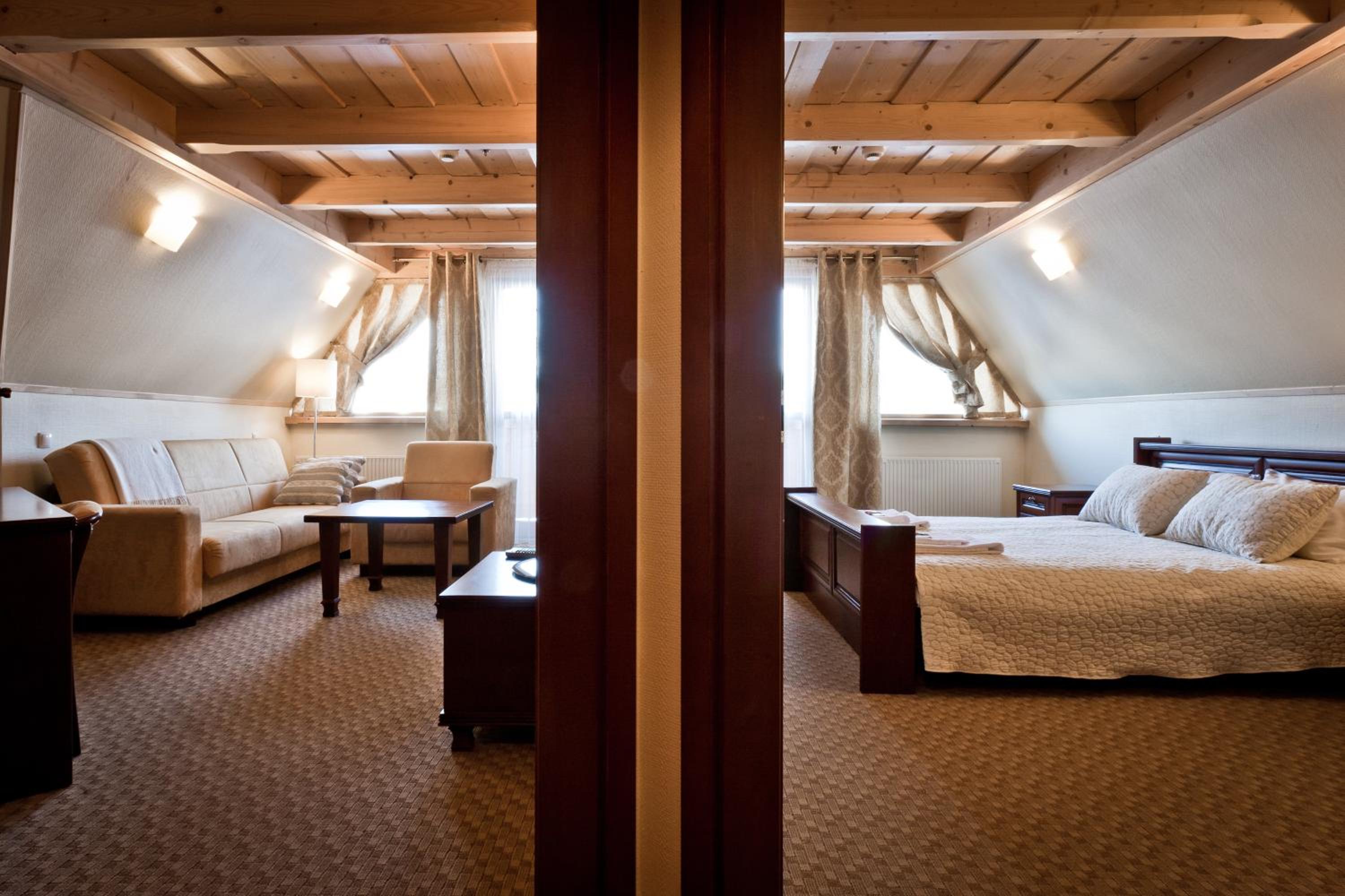 One-Bedroom Apartment (2 Adults + 2 Children) - Photo 13