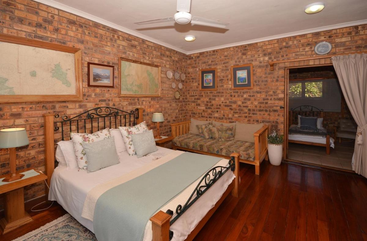 Family Room with Sea View - Photo 3