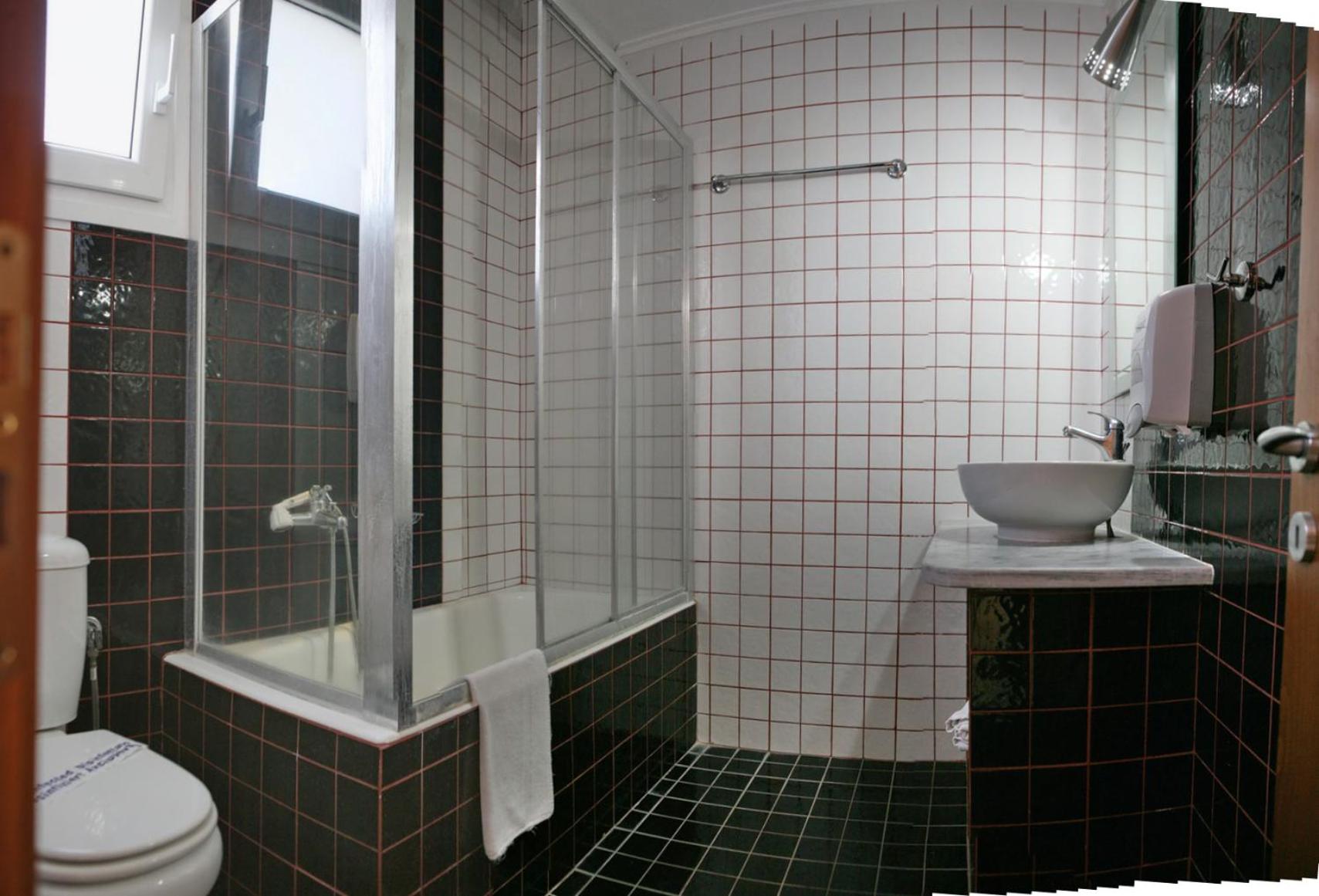 Deluxe Double Room - Photo 8