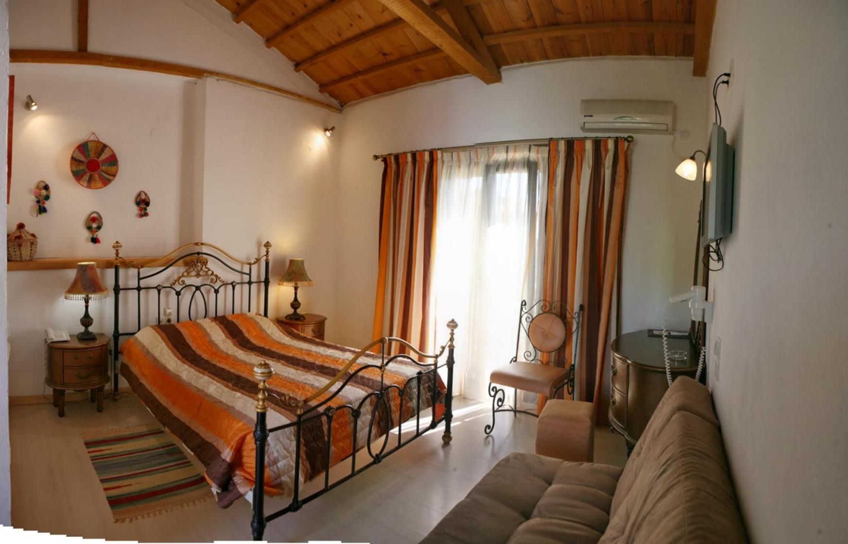 Deluxe Double Room - Photo 3