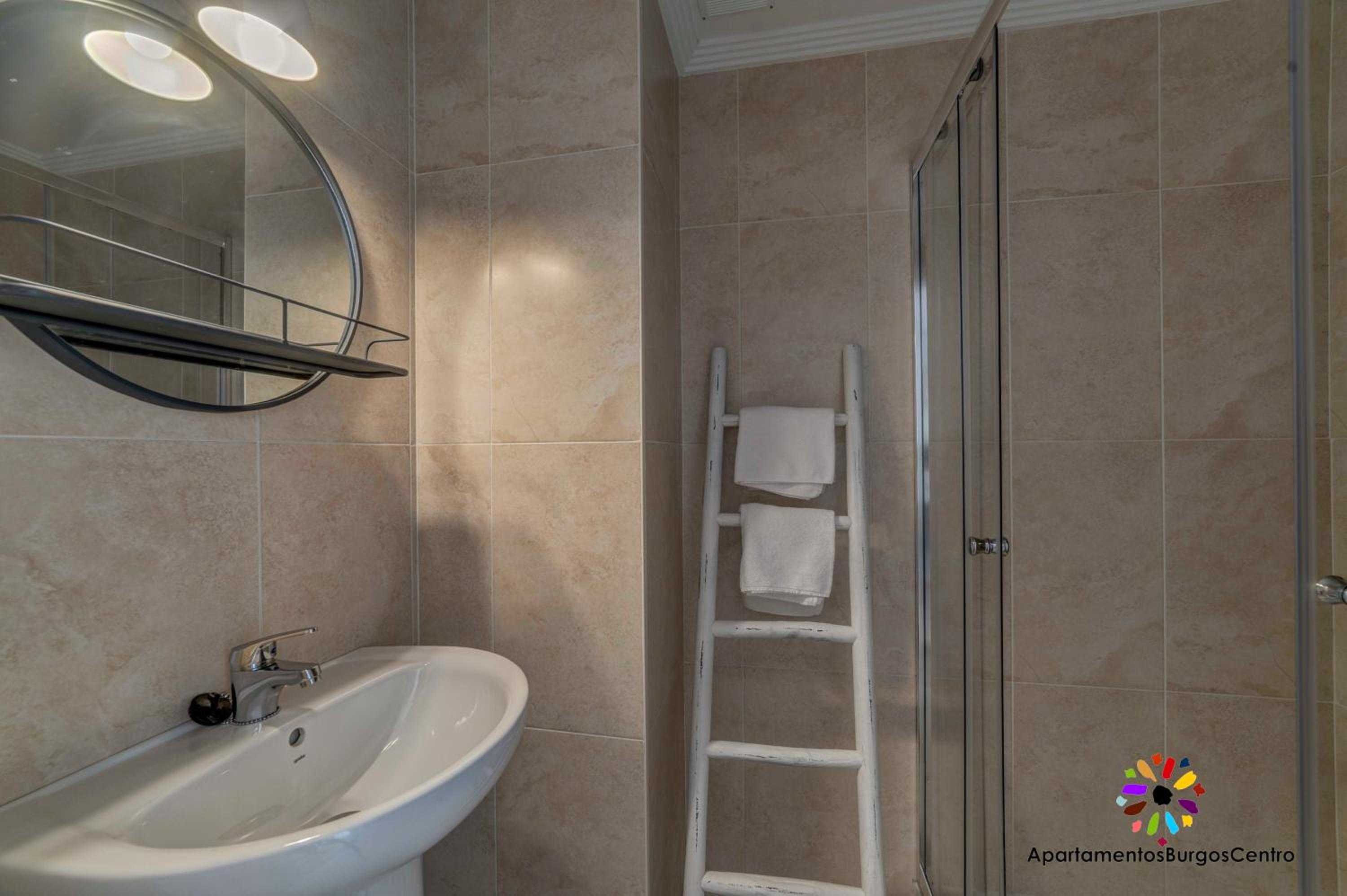 Apartamento de dos habitaciones con balcón