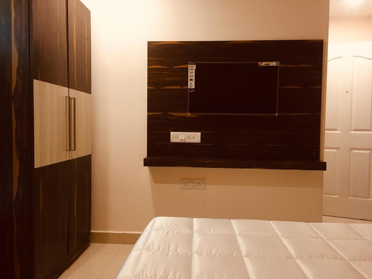 Queen Room - Photo 7