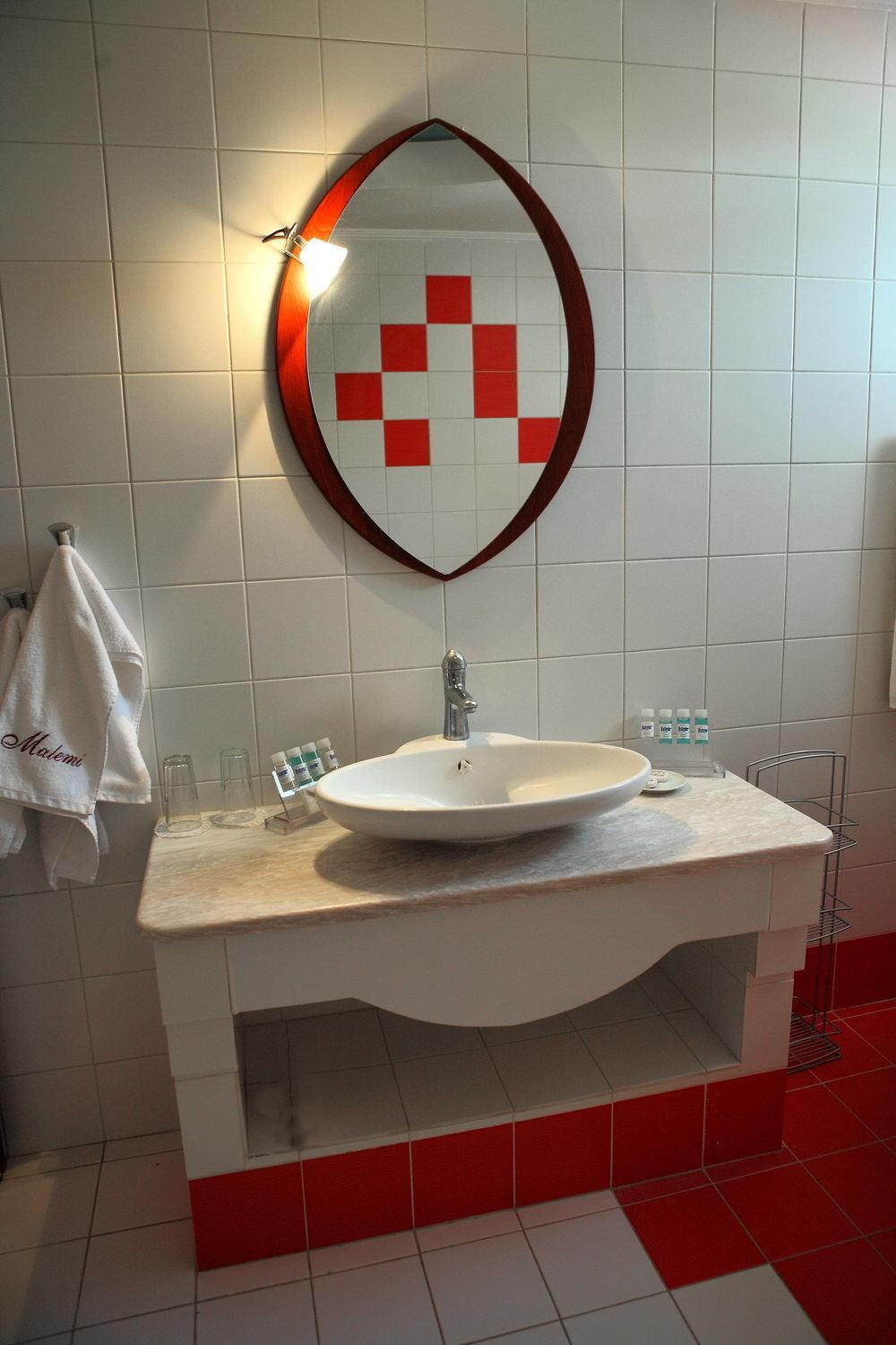 Suite - Photo 4