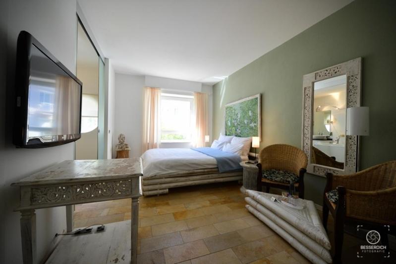 Double Room - Photo 12