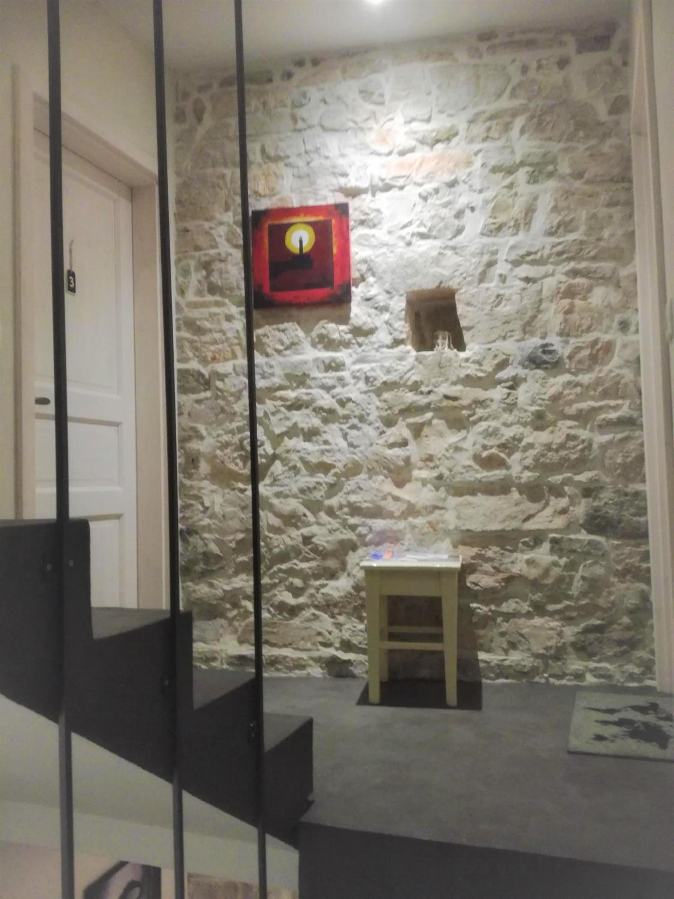 Studio Apartment - Photo 4