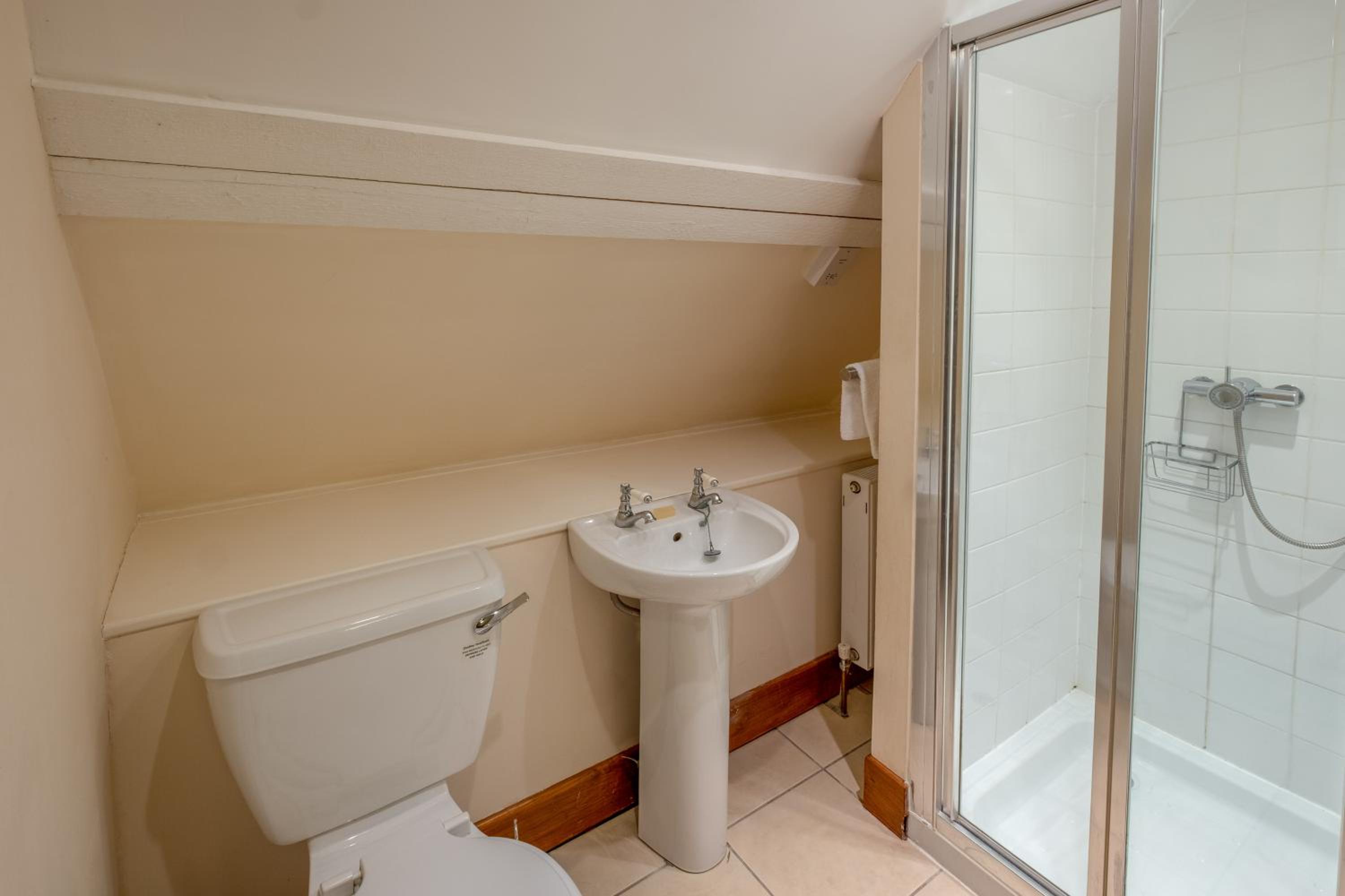 Three-Bedroom House - Mill Cottage - Photo 11