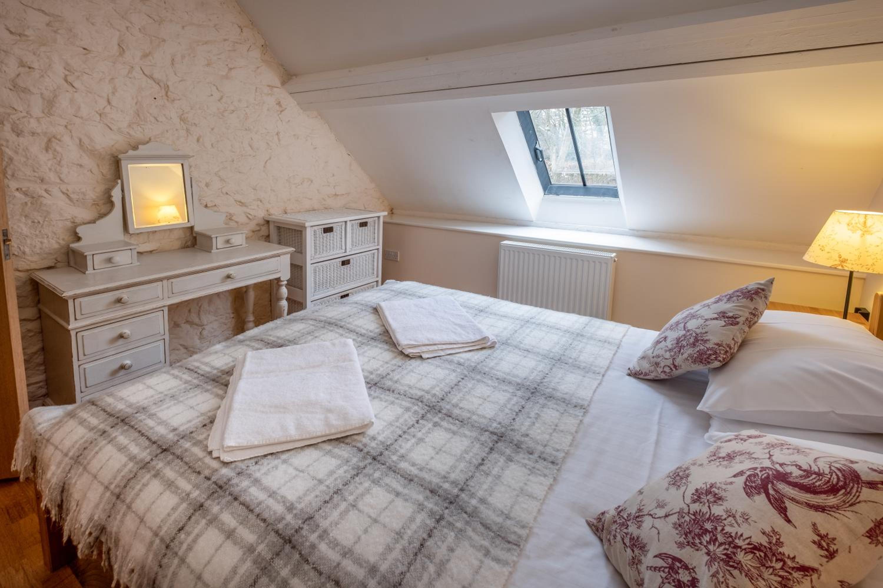 Three-Bedroom House - Mill Cottage - Photo 8