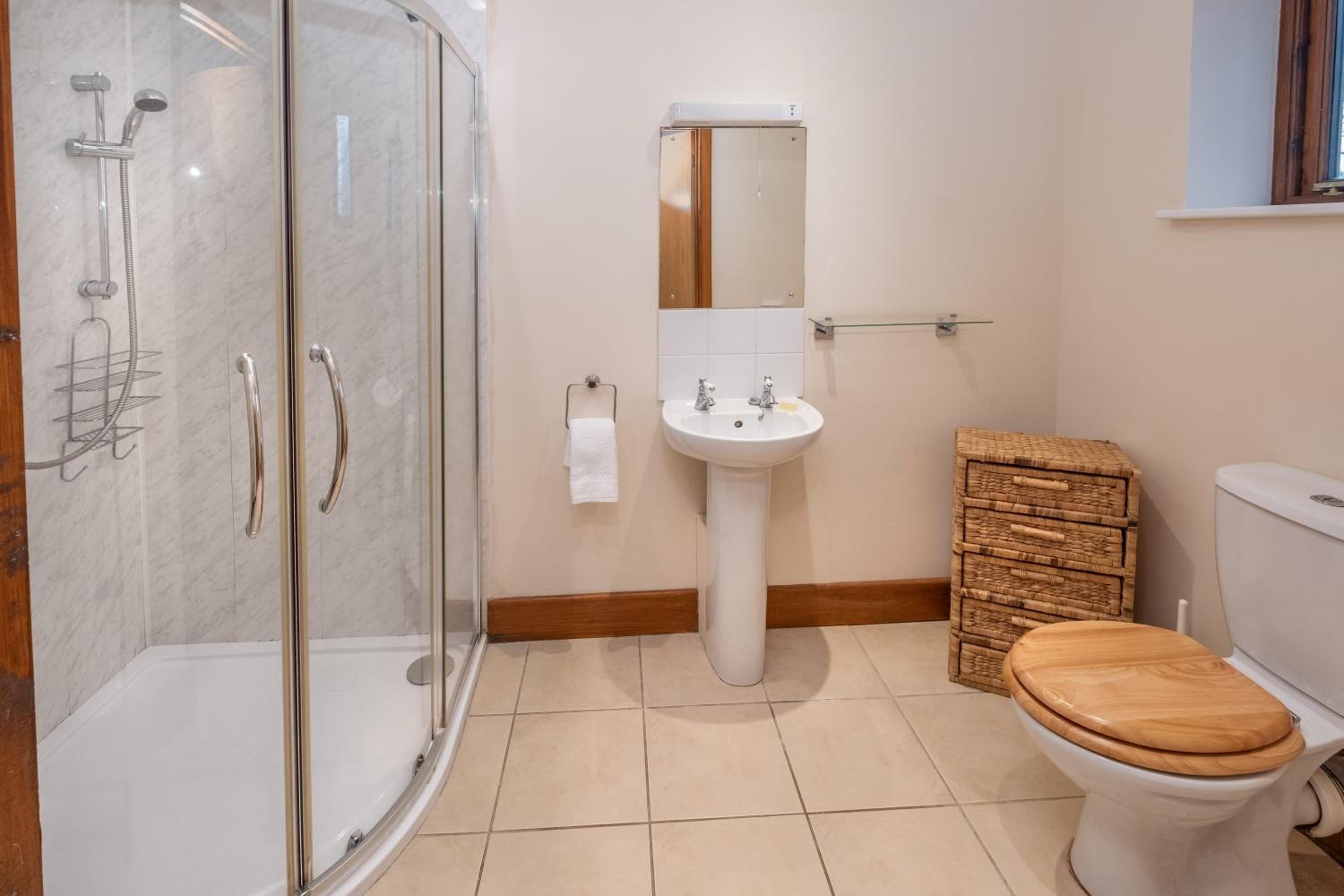 Three-Bedroom House - Mill Cottage - Photo 10