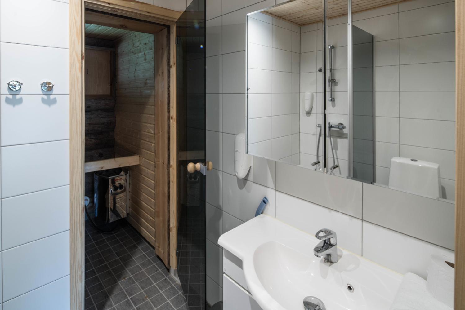 Cottage with Sauna - Photo 7
