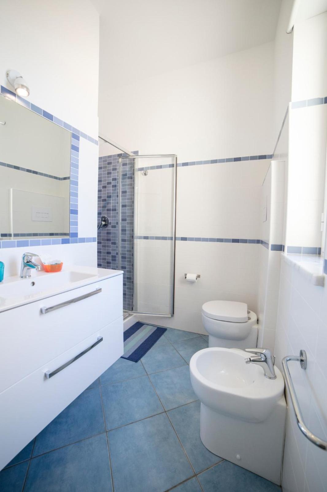 Deluxe Double Room with Sea View - Photo 2