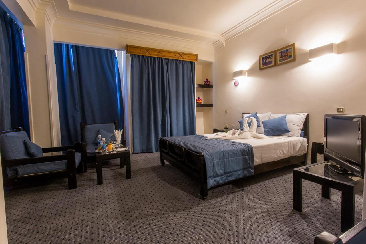 Superior King Room photo 2