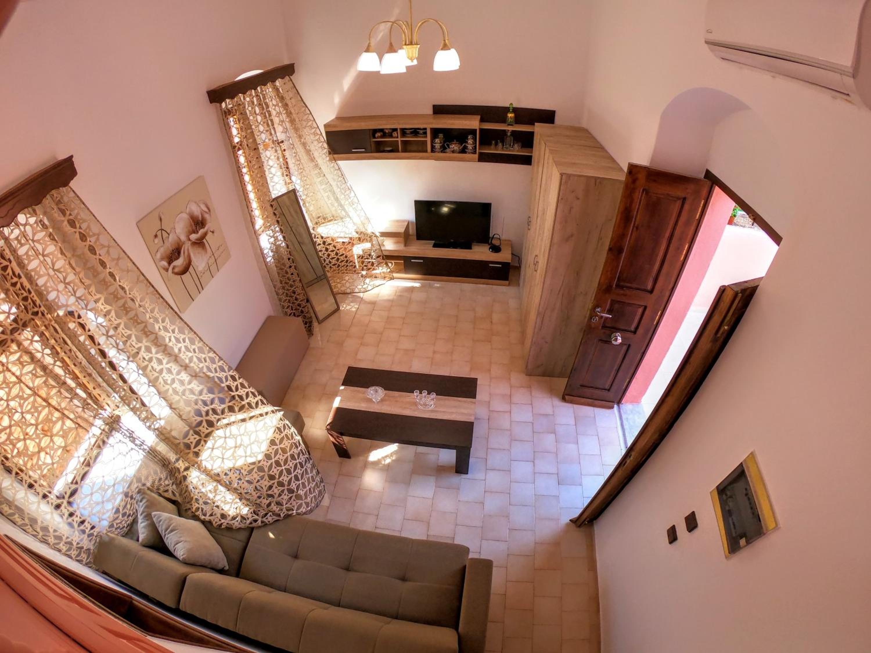 Two-Bedroom House - Photo 18