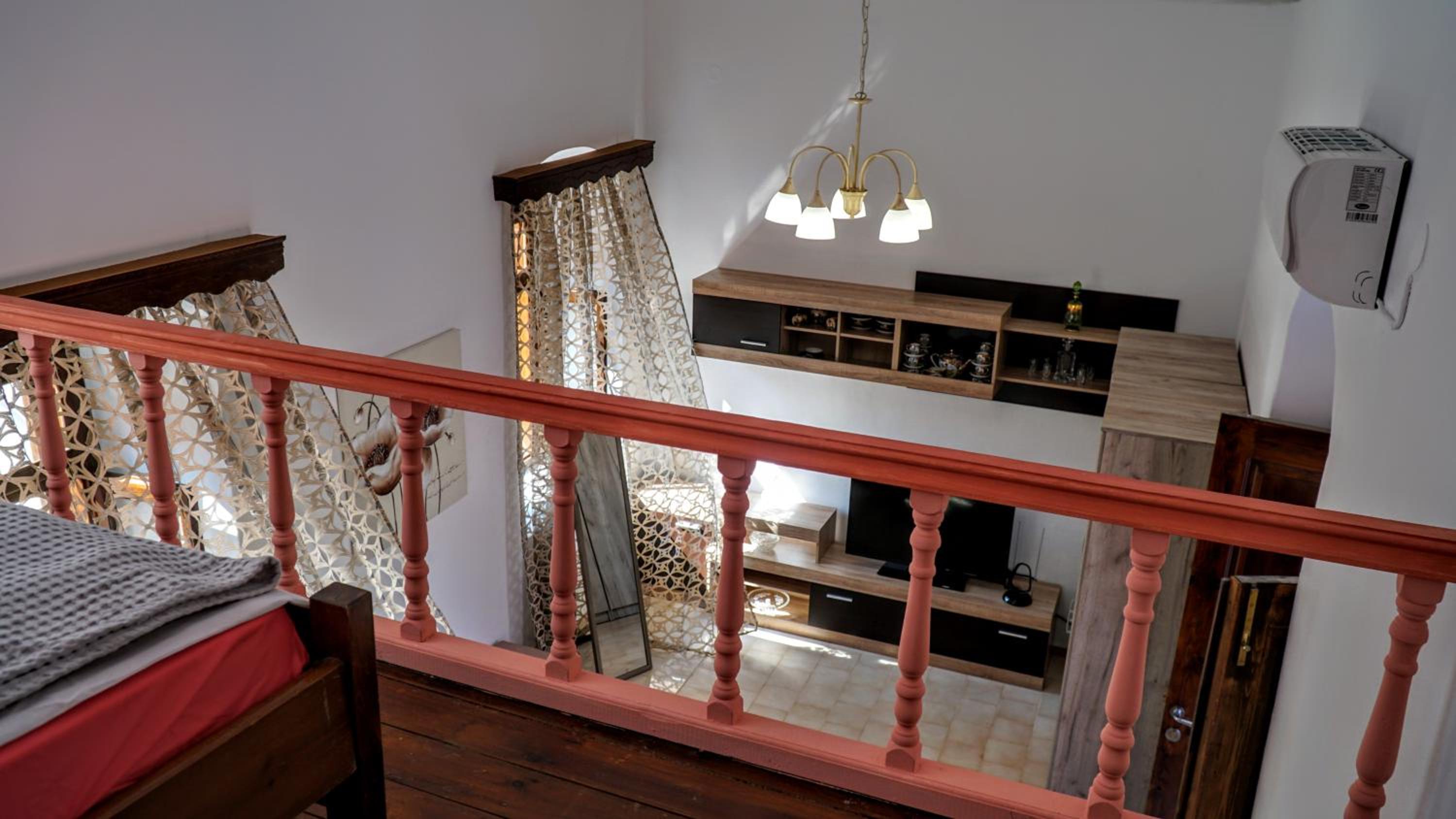 Two-Bedroom House - Photo 15