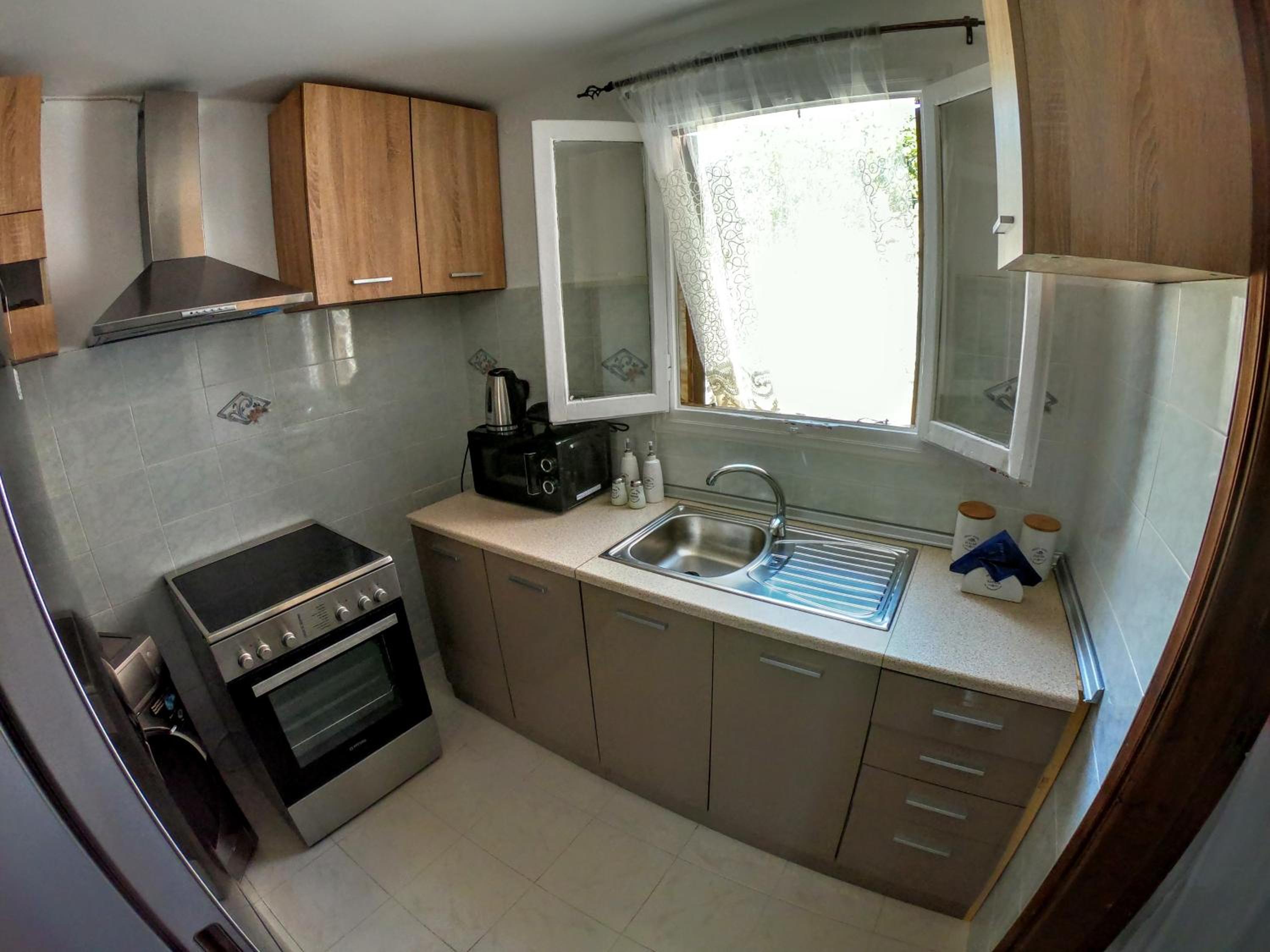 Two-Bedroom House - Photo 16