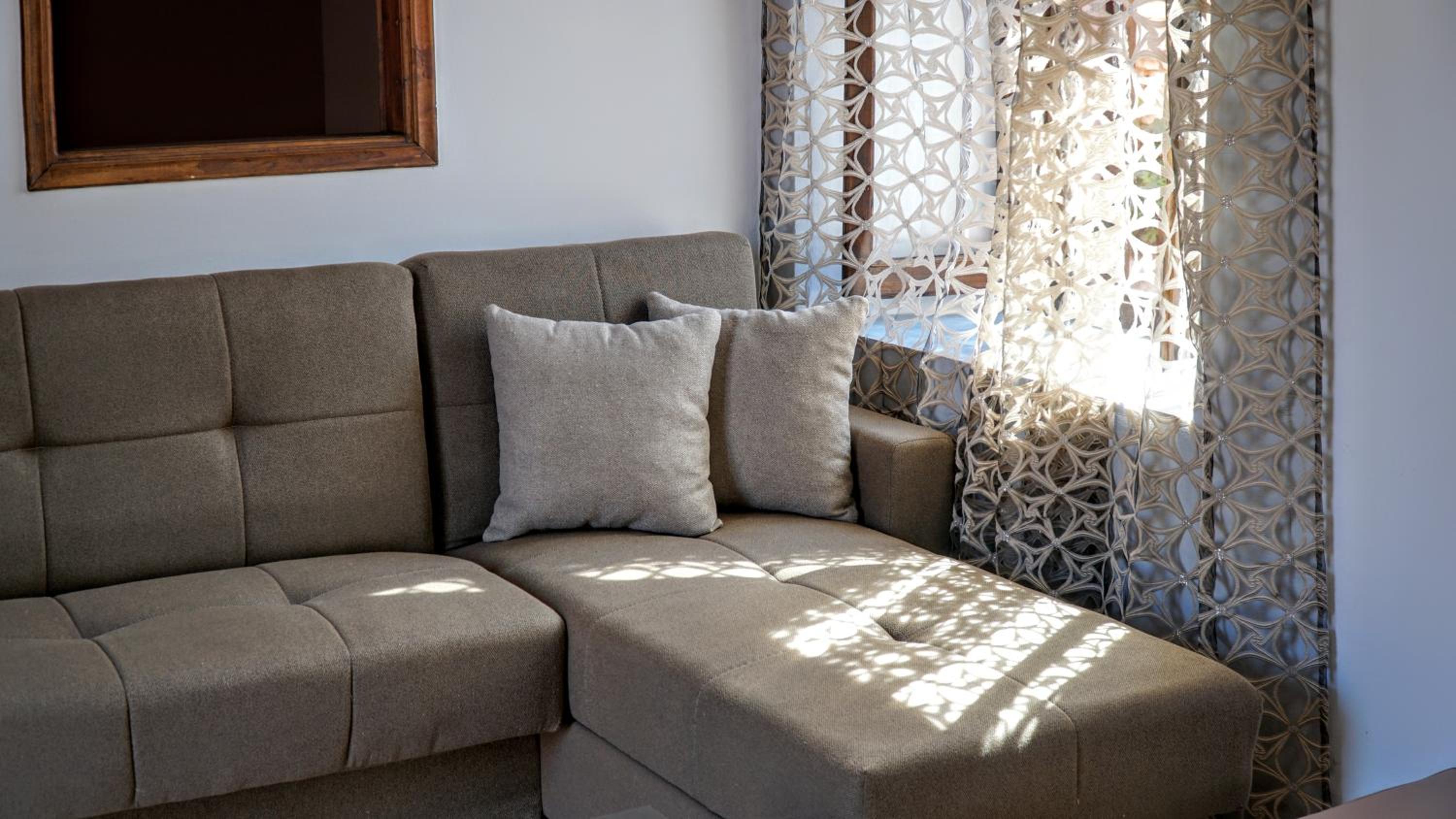 Two-Bedroom House - Photo 9
