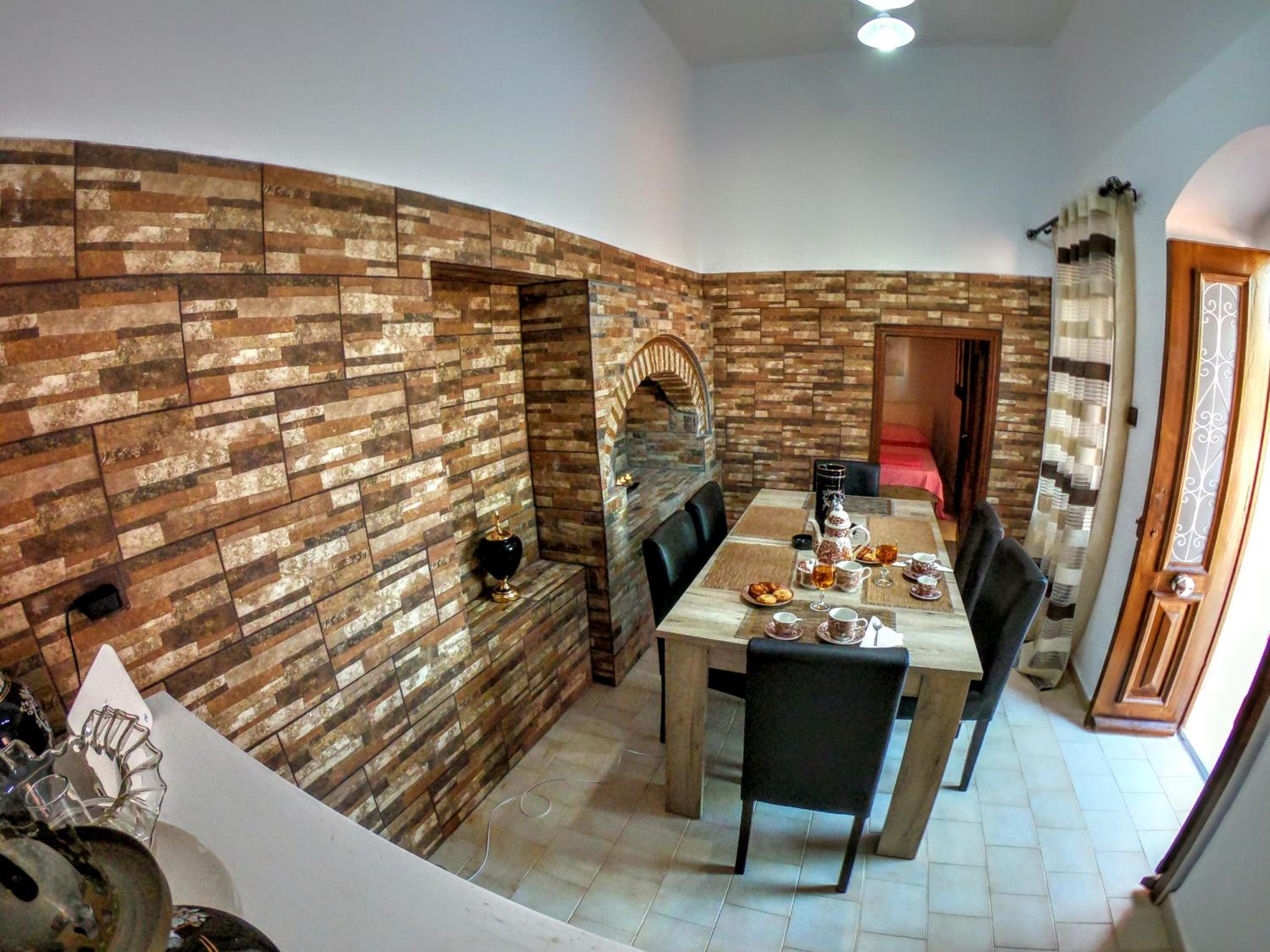 Two-Bedroom House - Photo 23