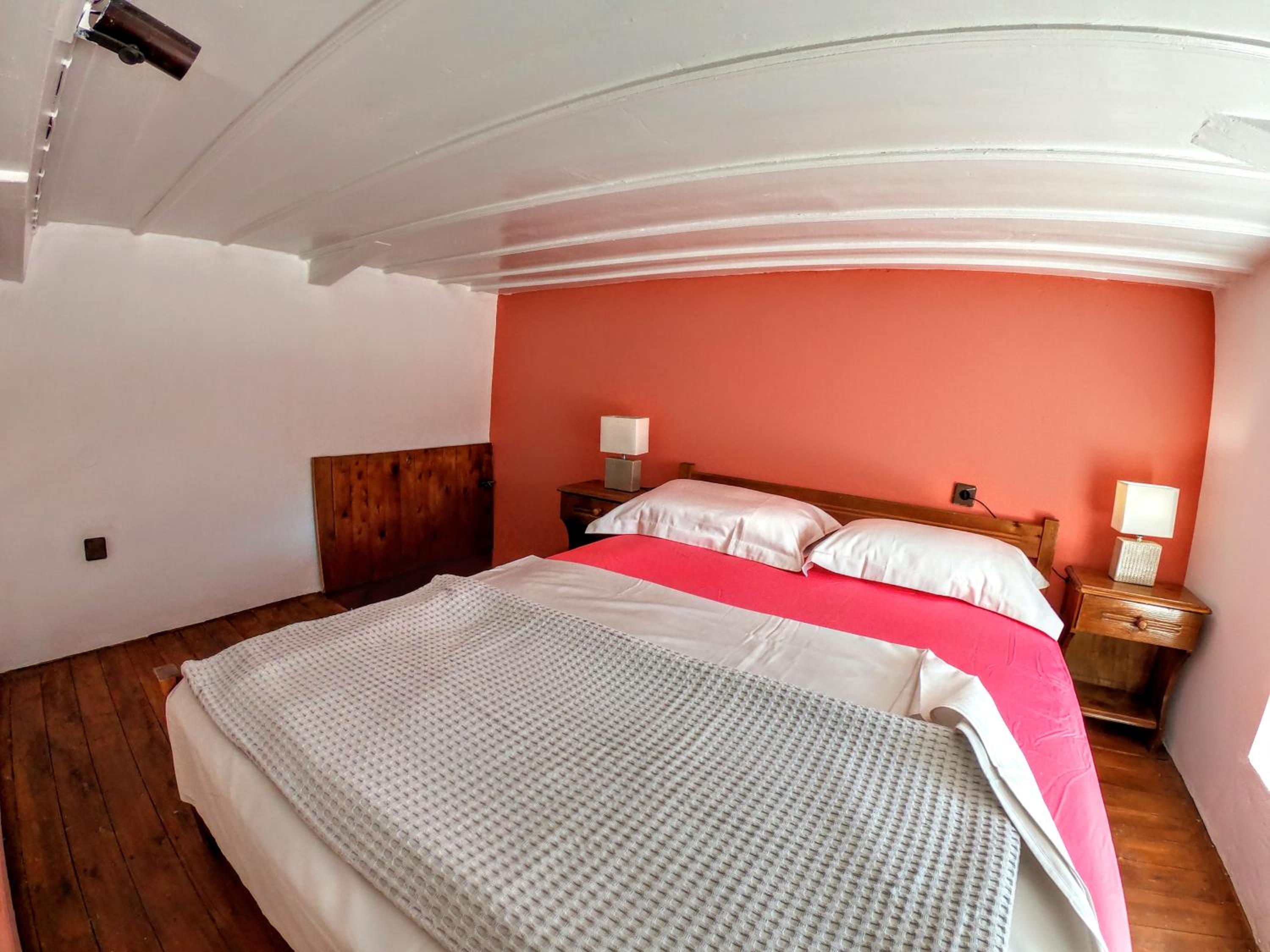 Two-Bedroom House - Photo 24