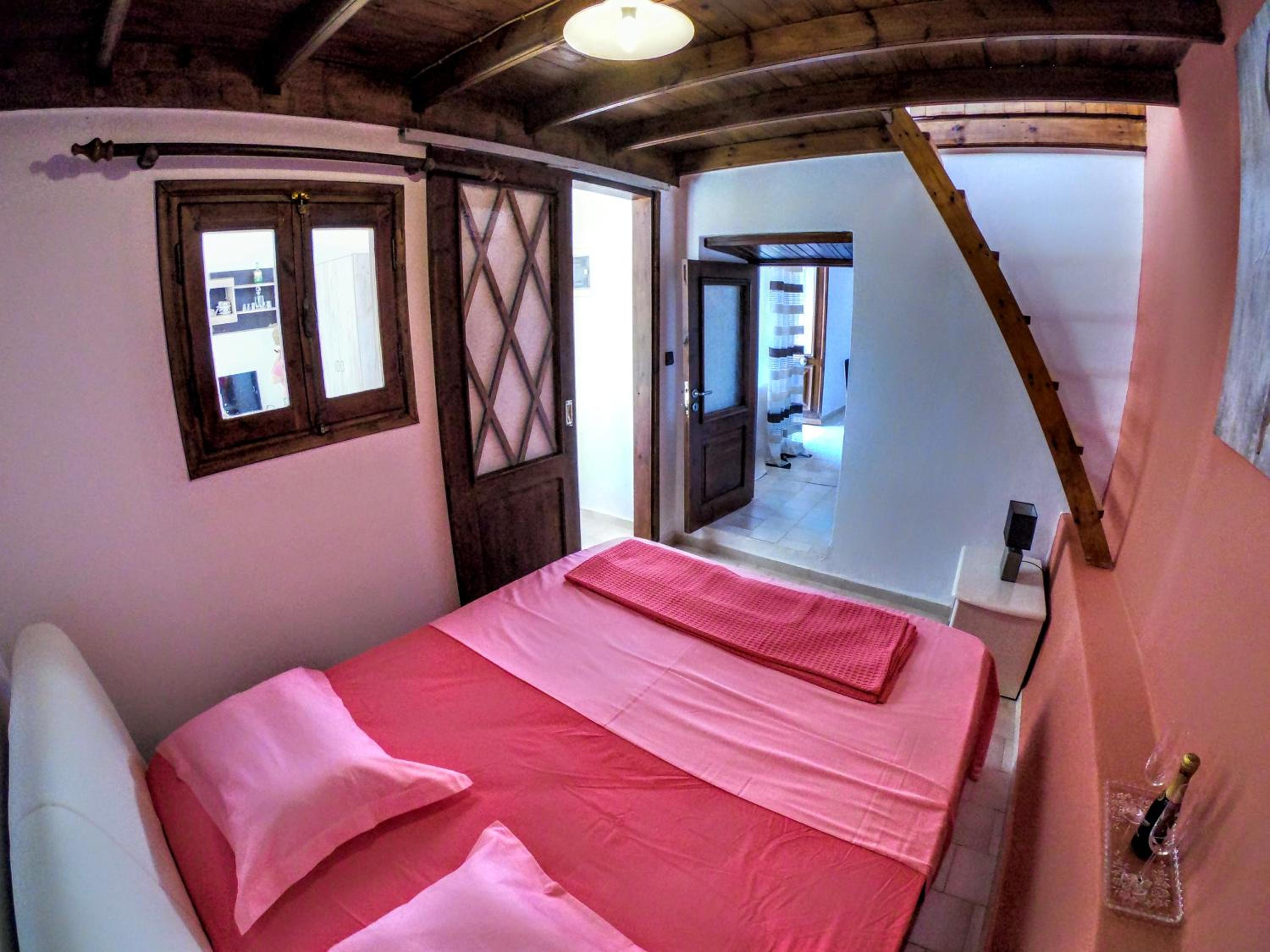 Two-Bedroom House - Photo 27