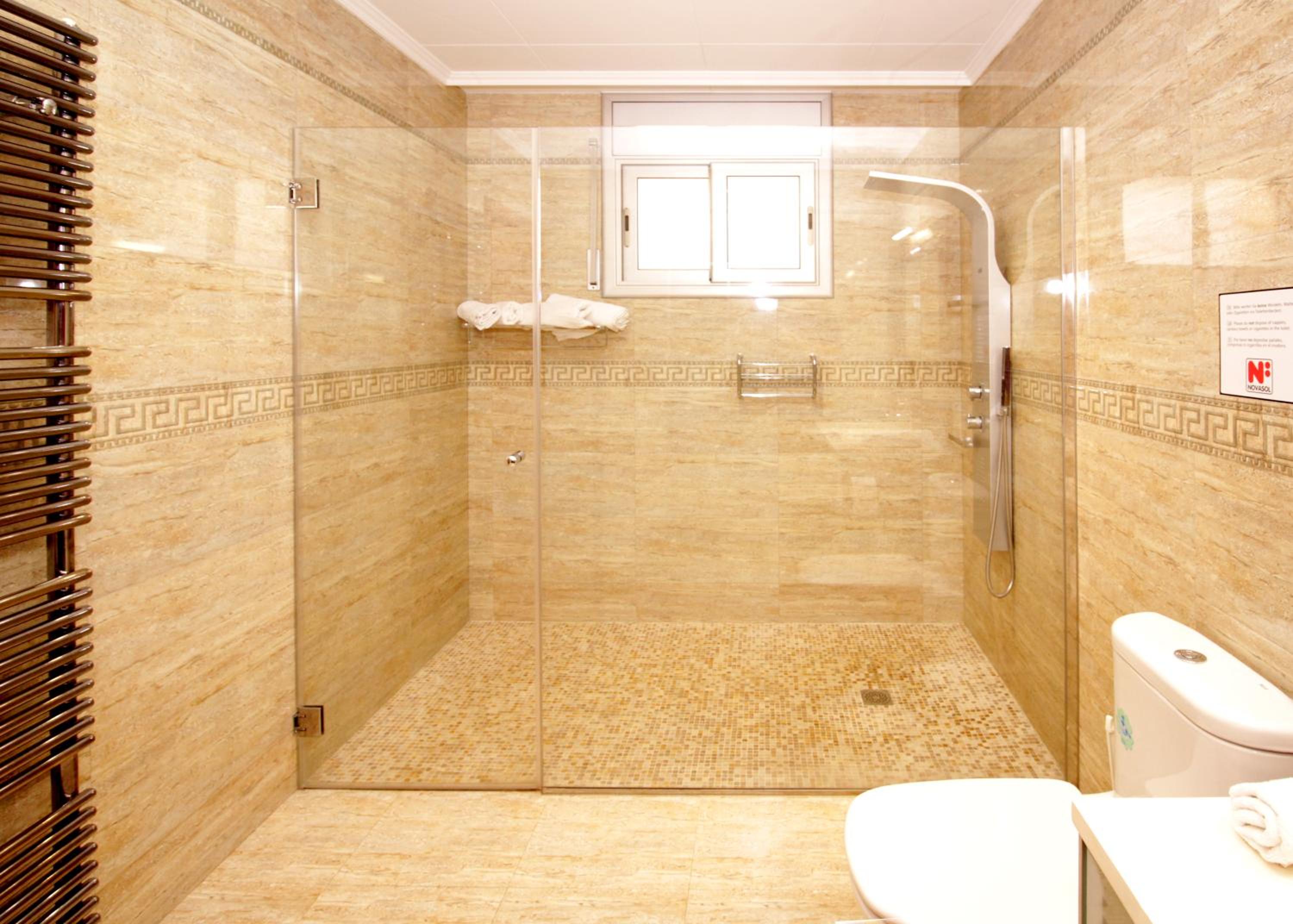 Villa photo 2