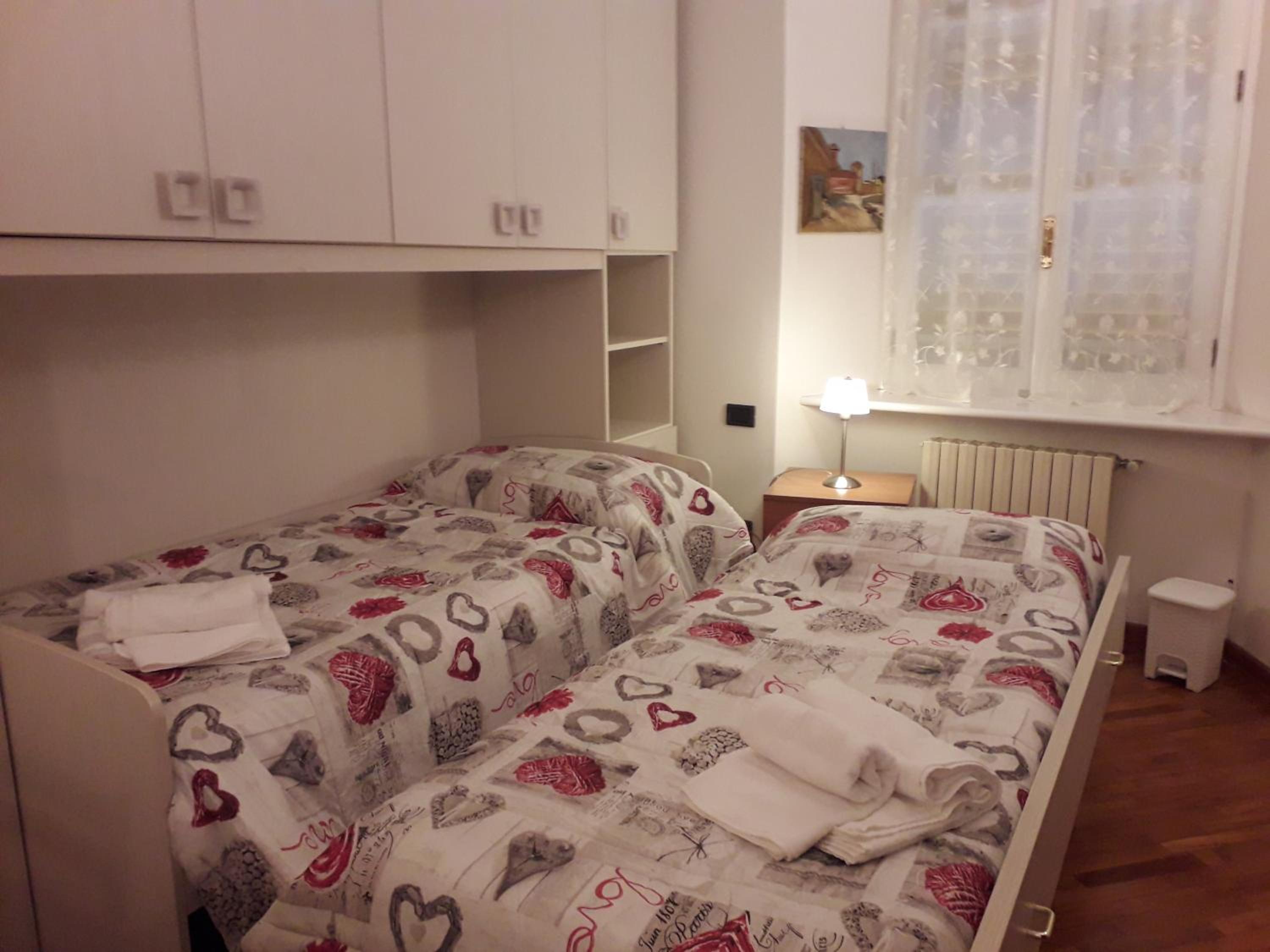 Two-Bedroom House - Photo 29