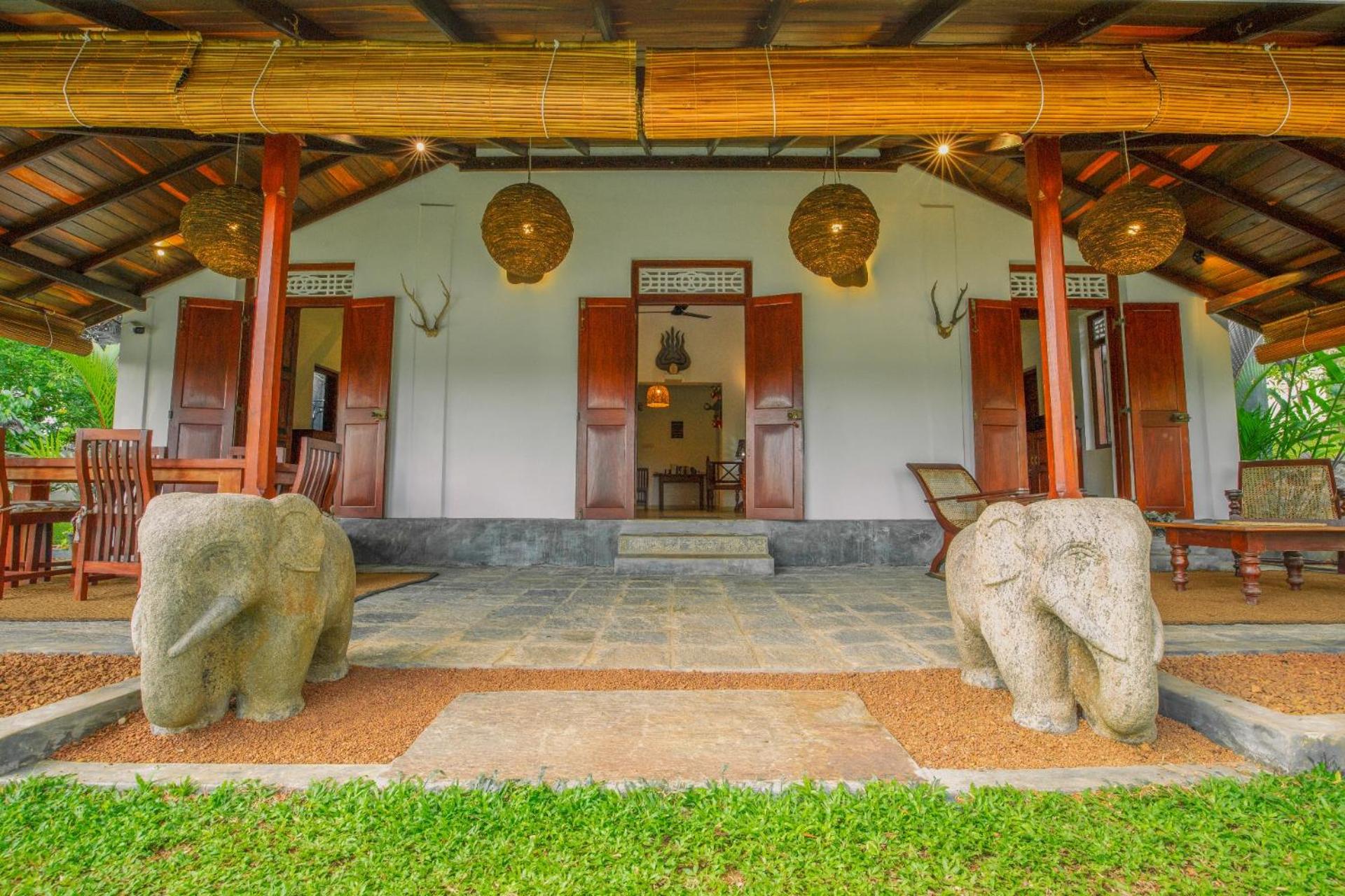 Villa photo 2