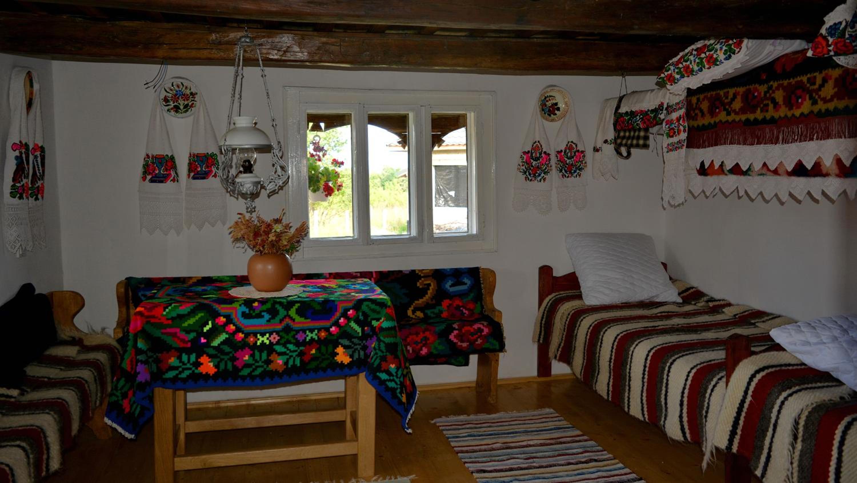 Two-Bedroom House - Photo 7