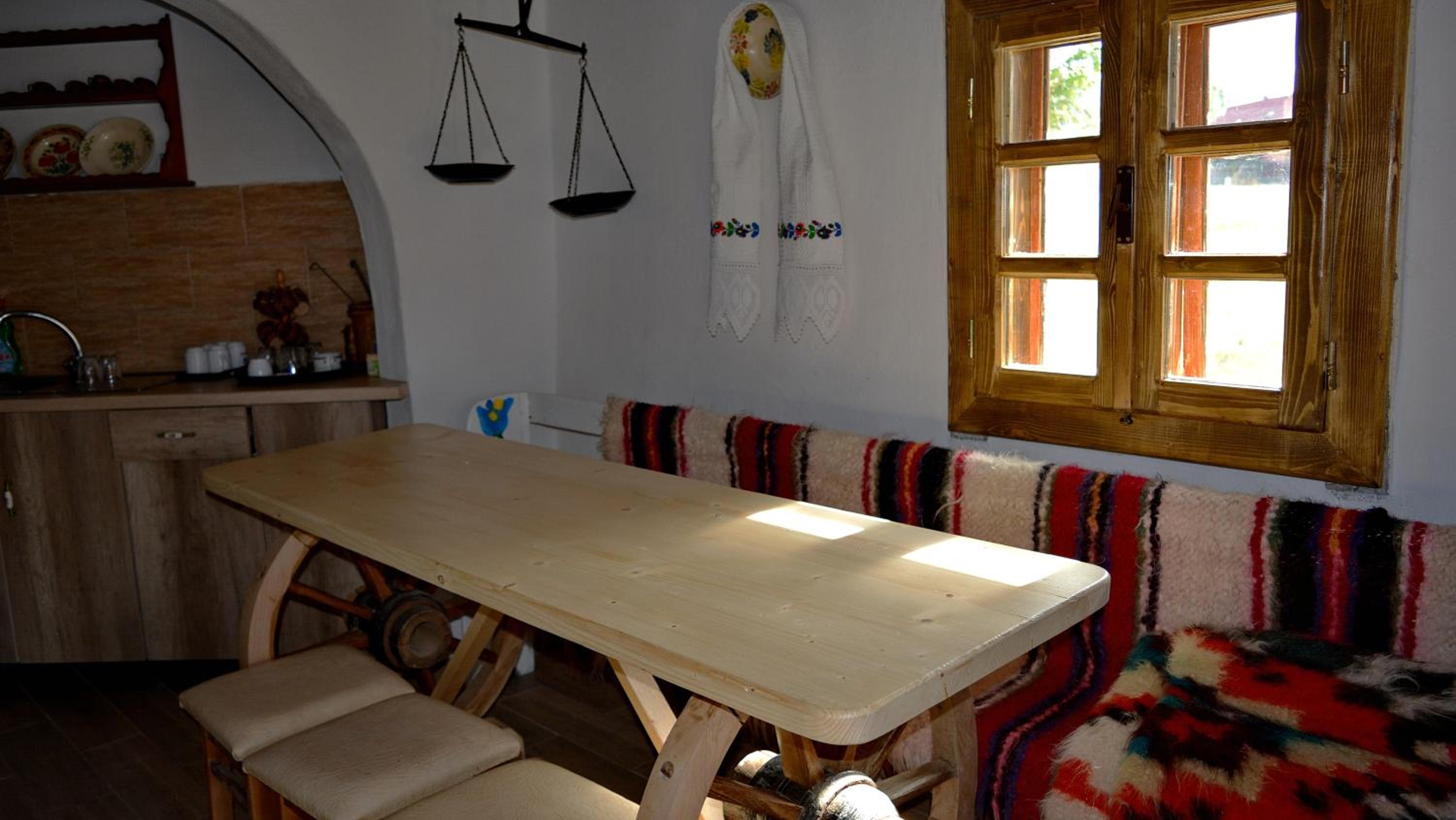 Two-Bedroom House - Photo 9