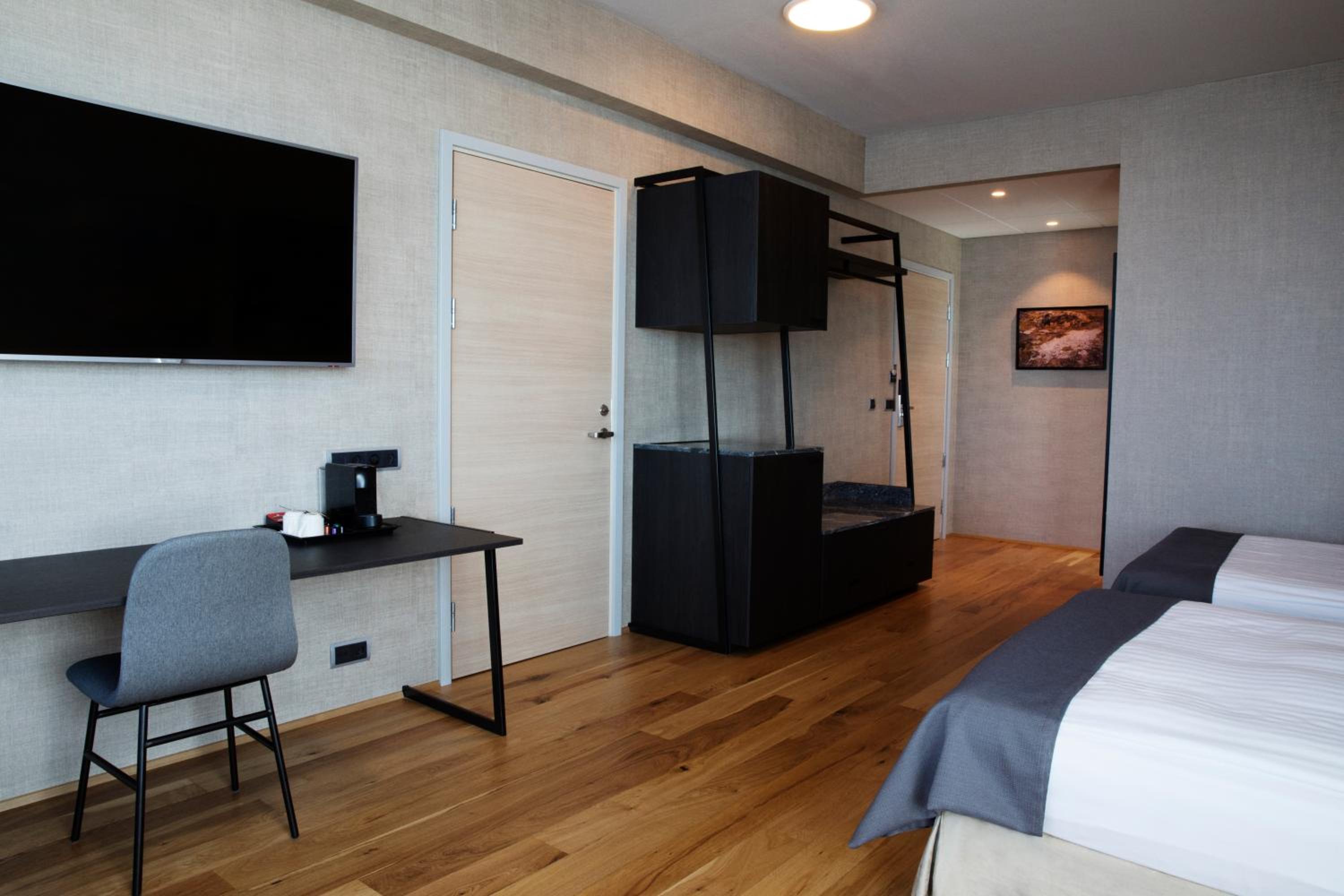 Relax in style in our modern hotel rooms!