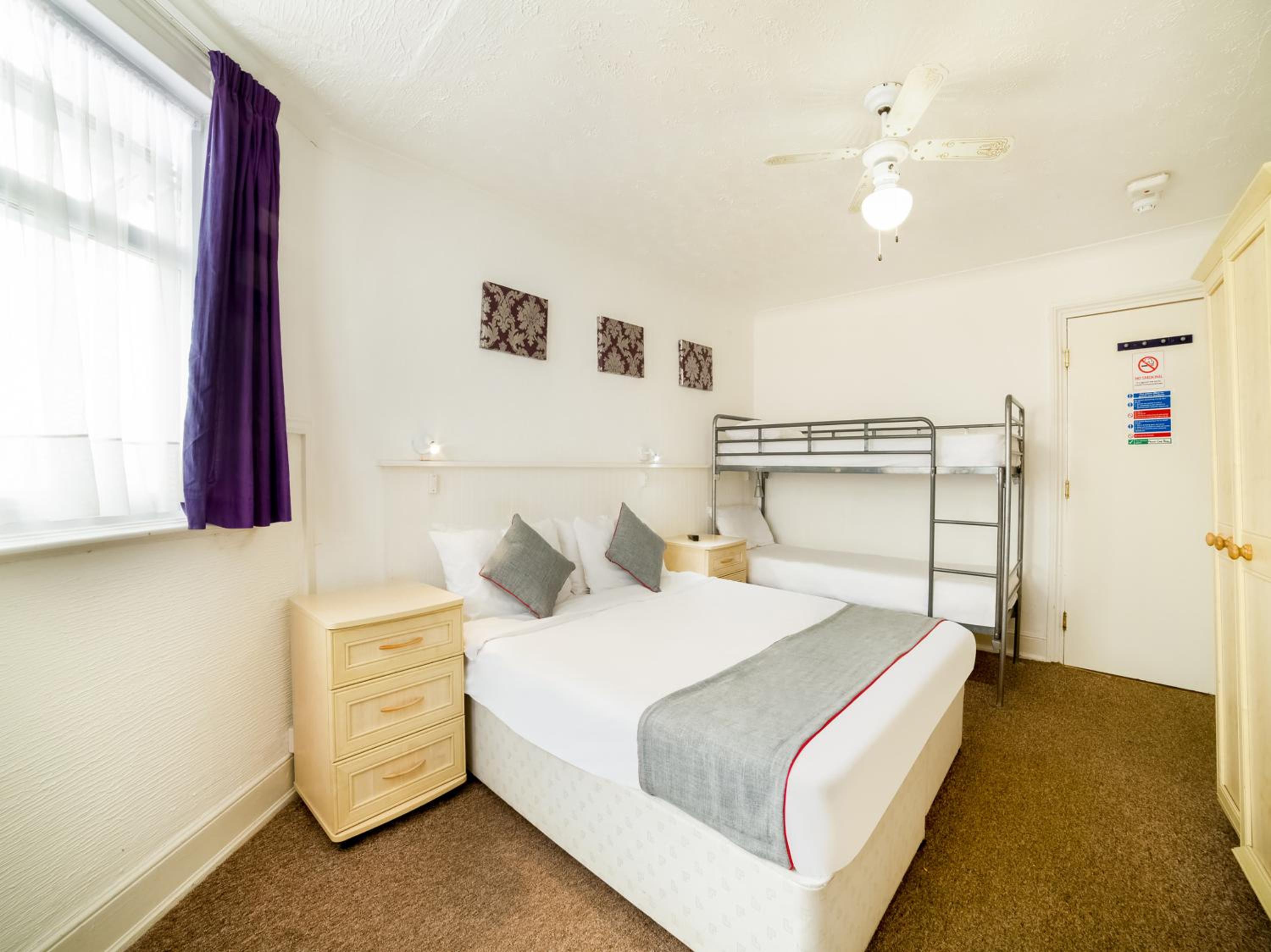Standard Triple Room photo 3