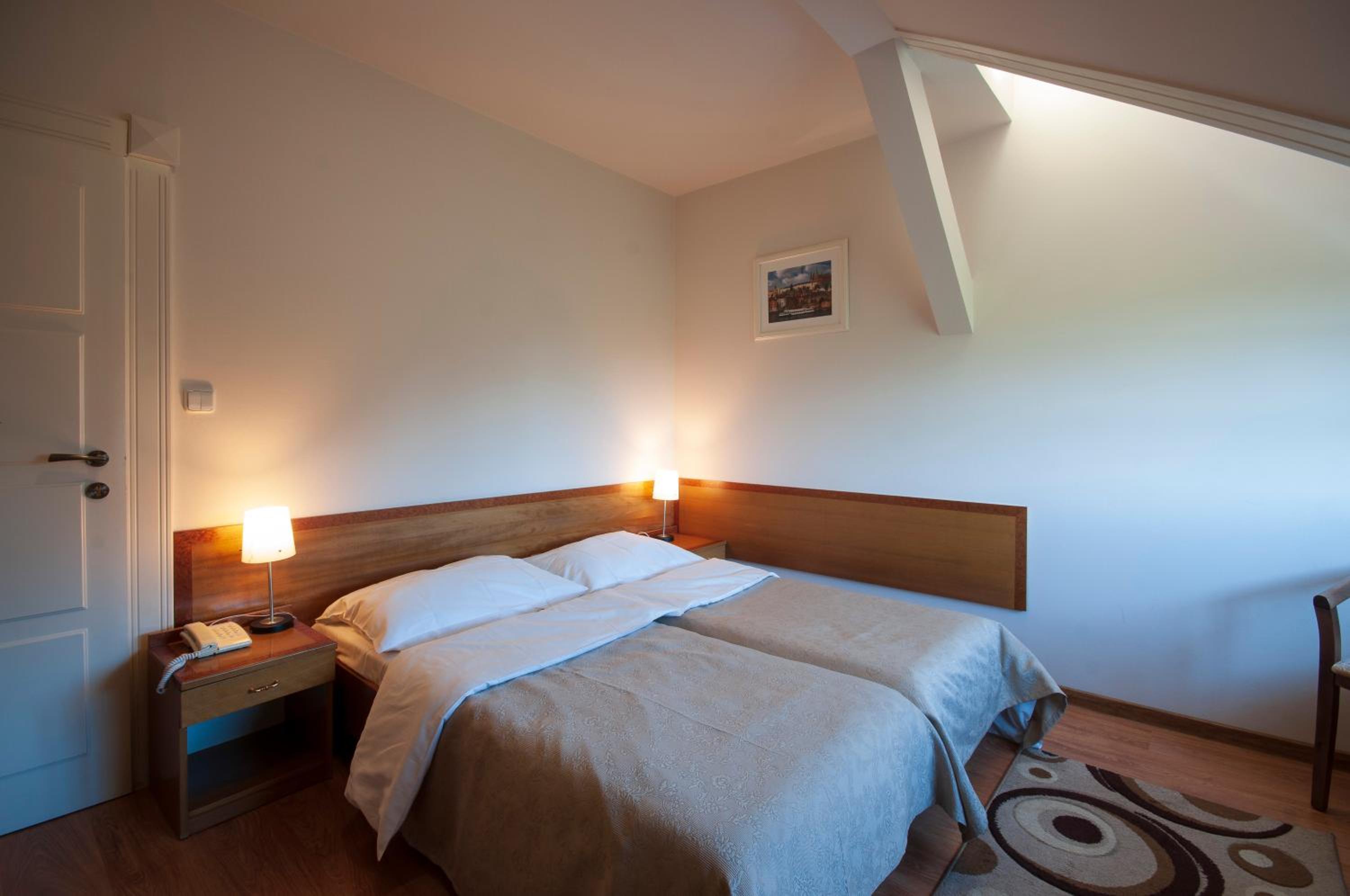 Standard Double or Twin Room photo 3