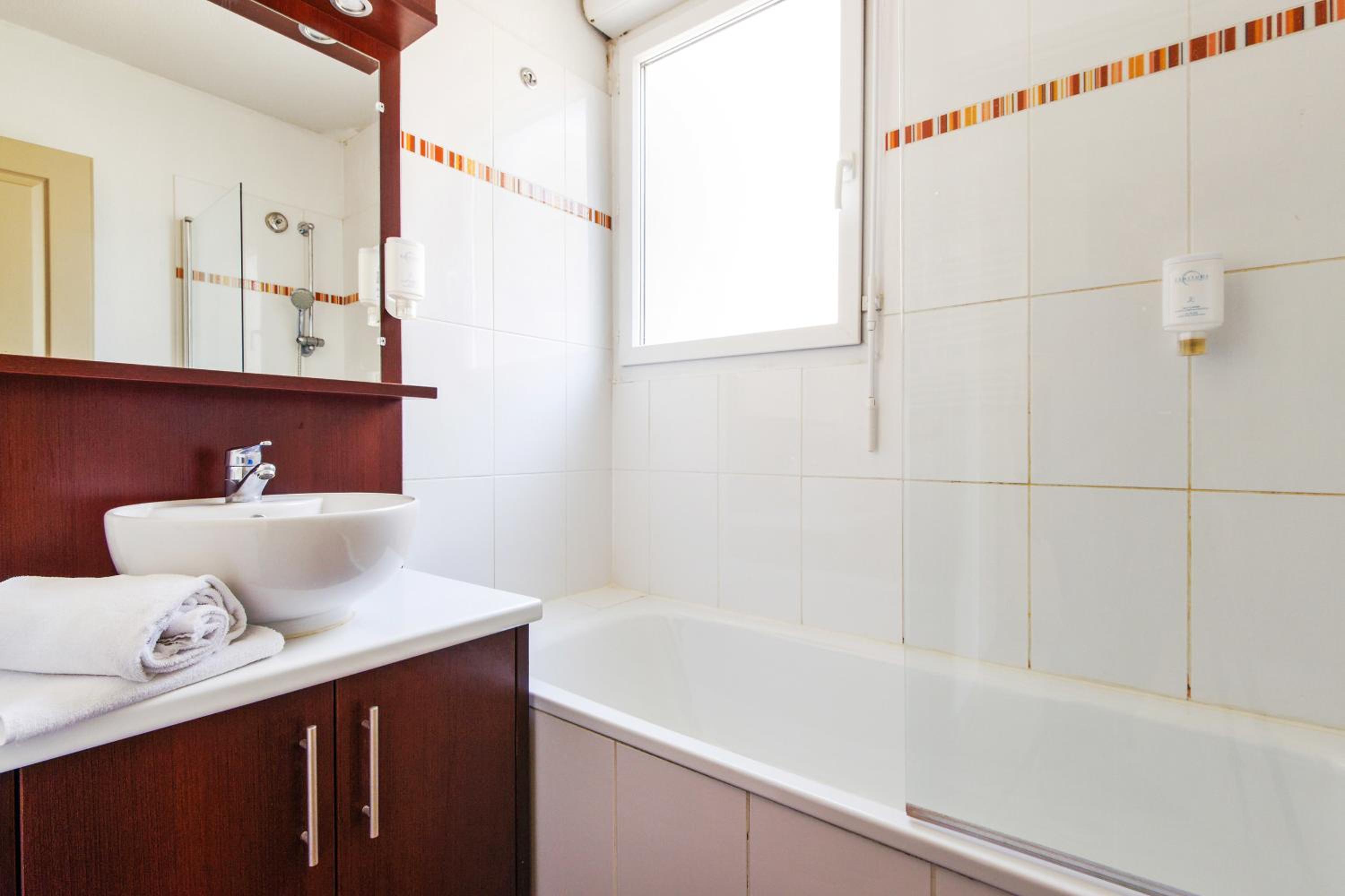 Family Villa with 3 Bedrooms - Photo 5