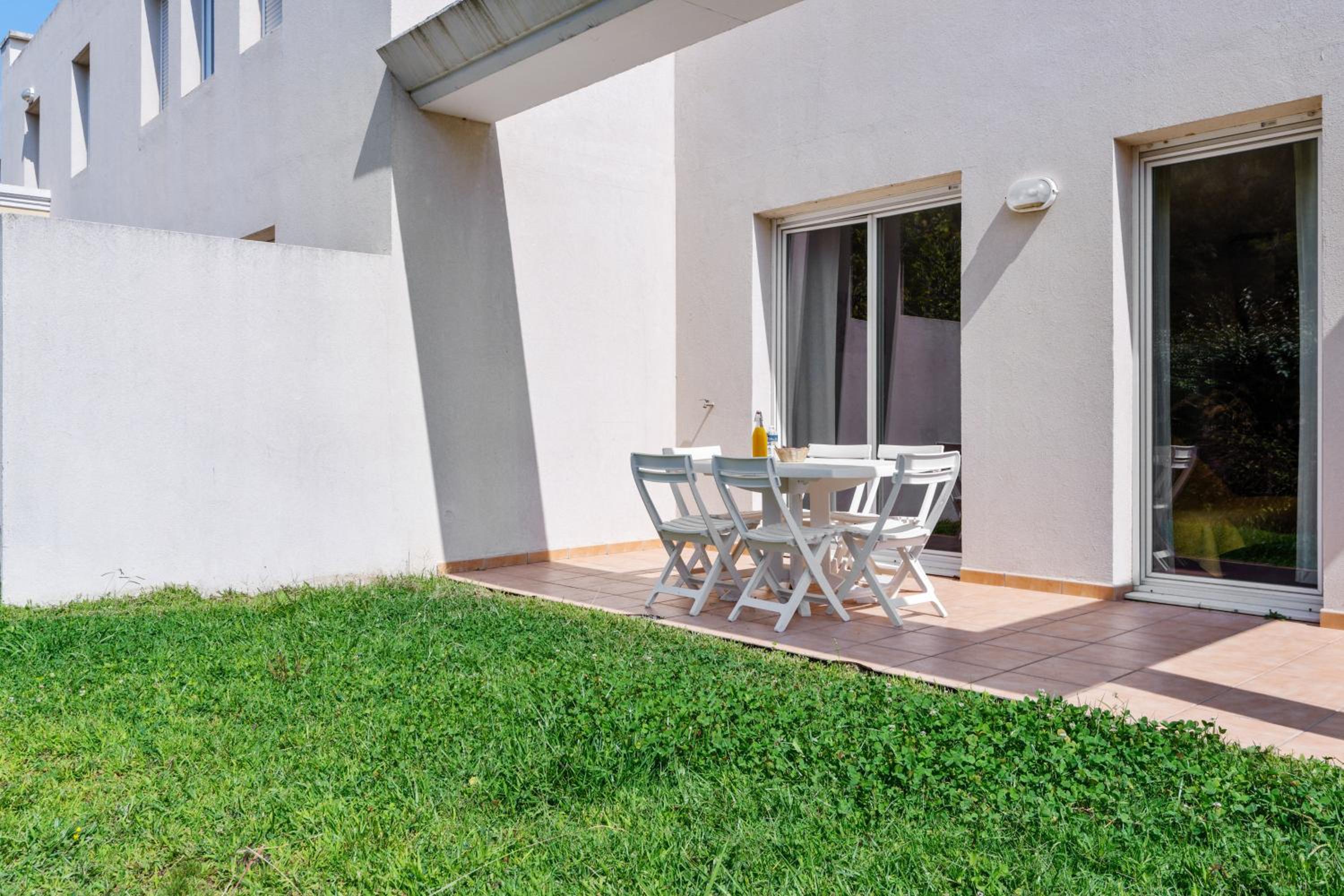 Two Bedrooms Villa - 6 People - Photo 6