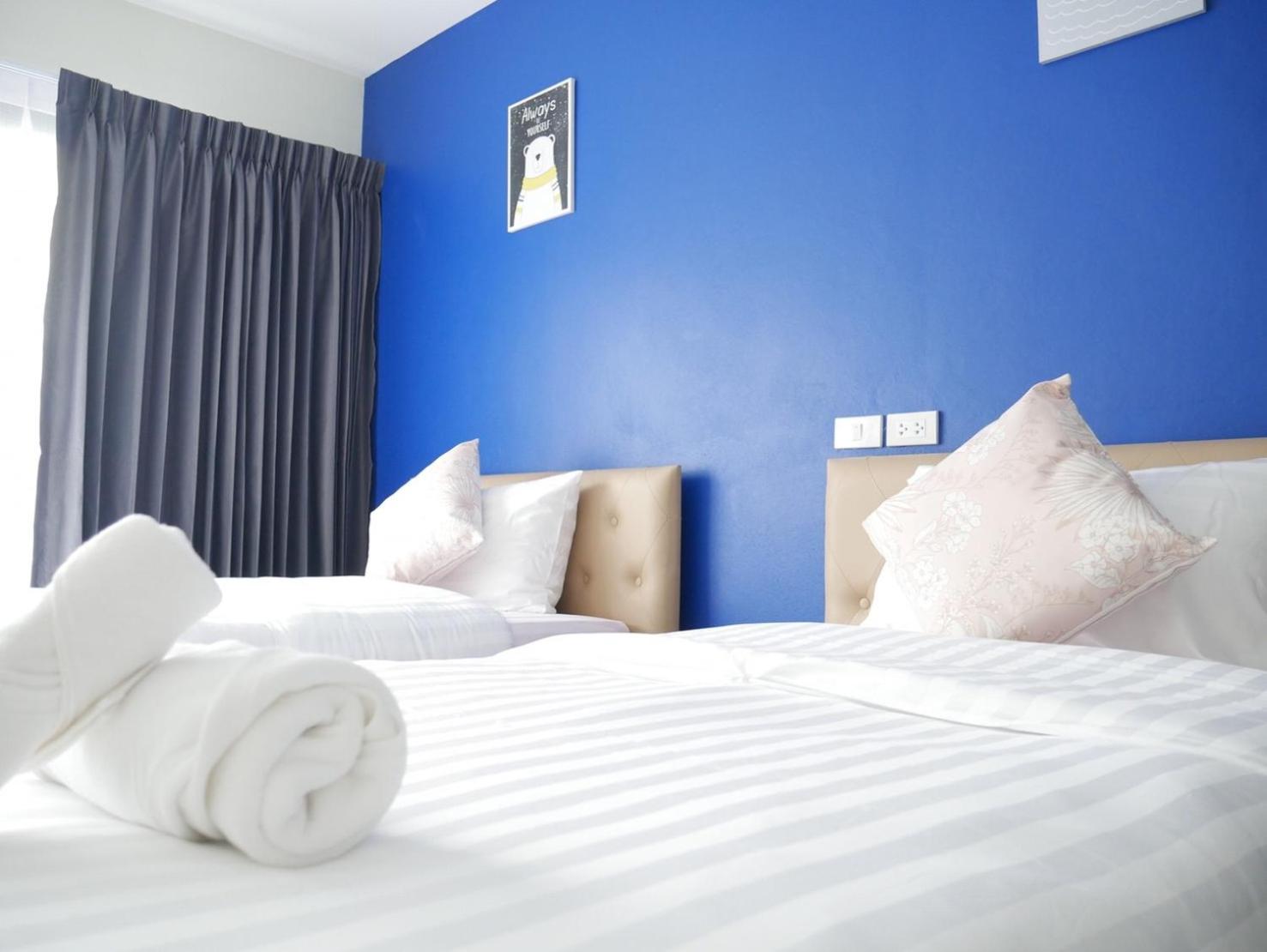 Twin Room with Balcony - Photo 1