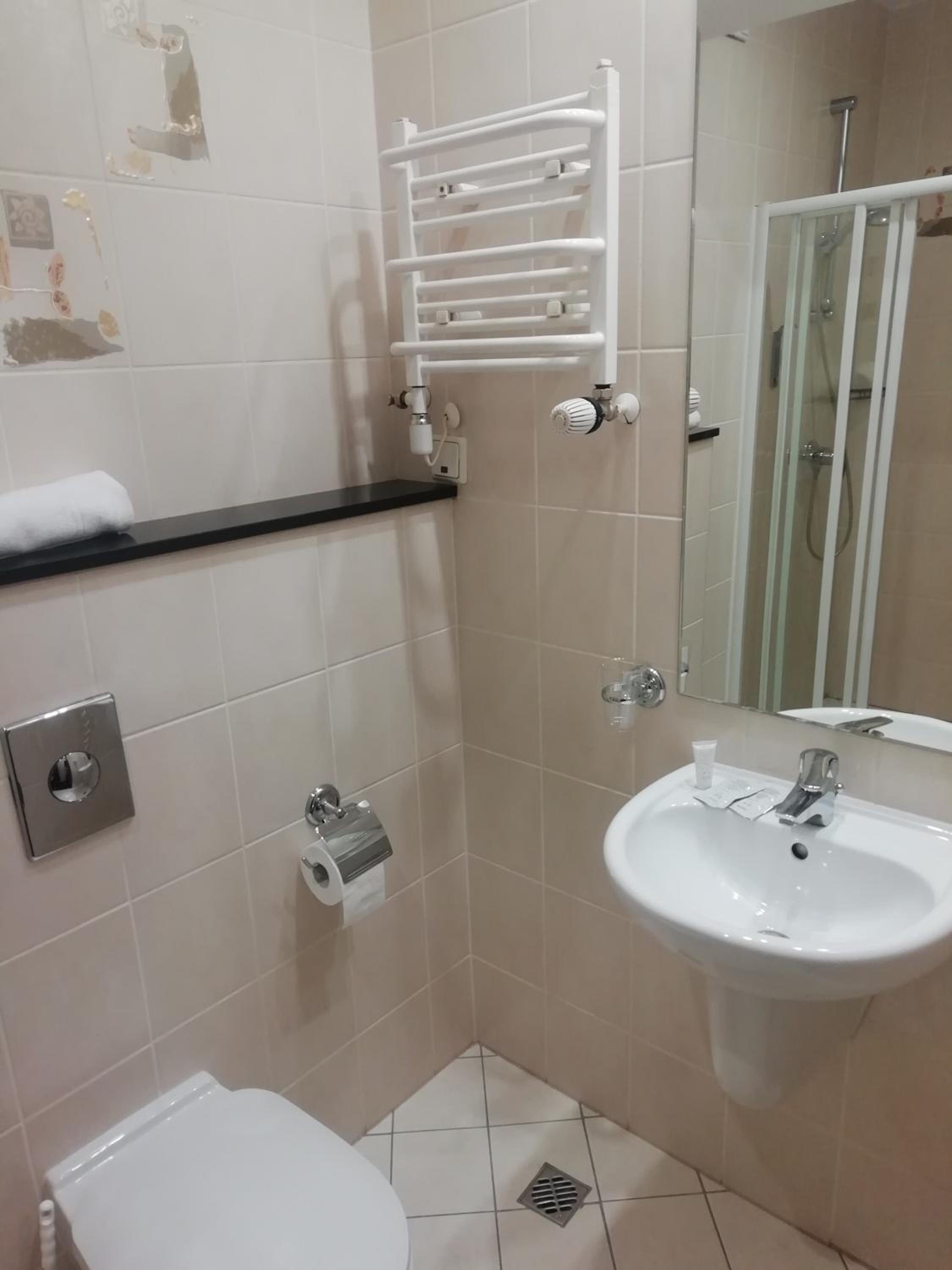 Single Room photo 2