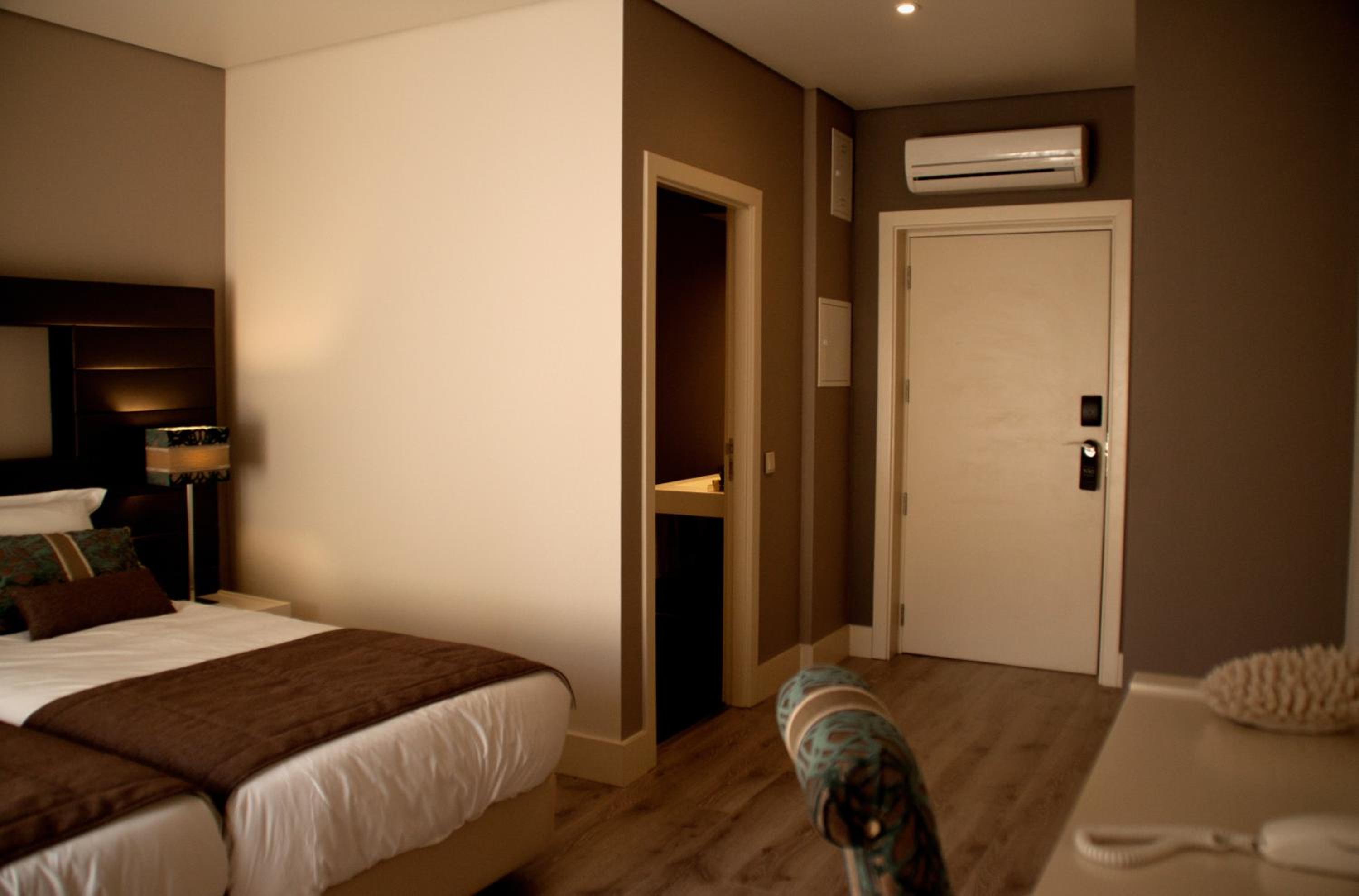 Superior Double or Twin Room - Photo 9