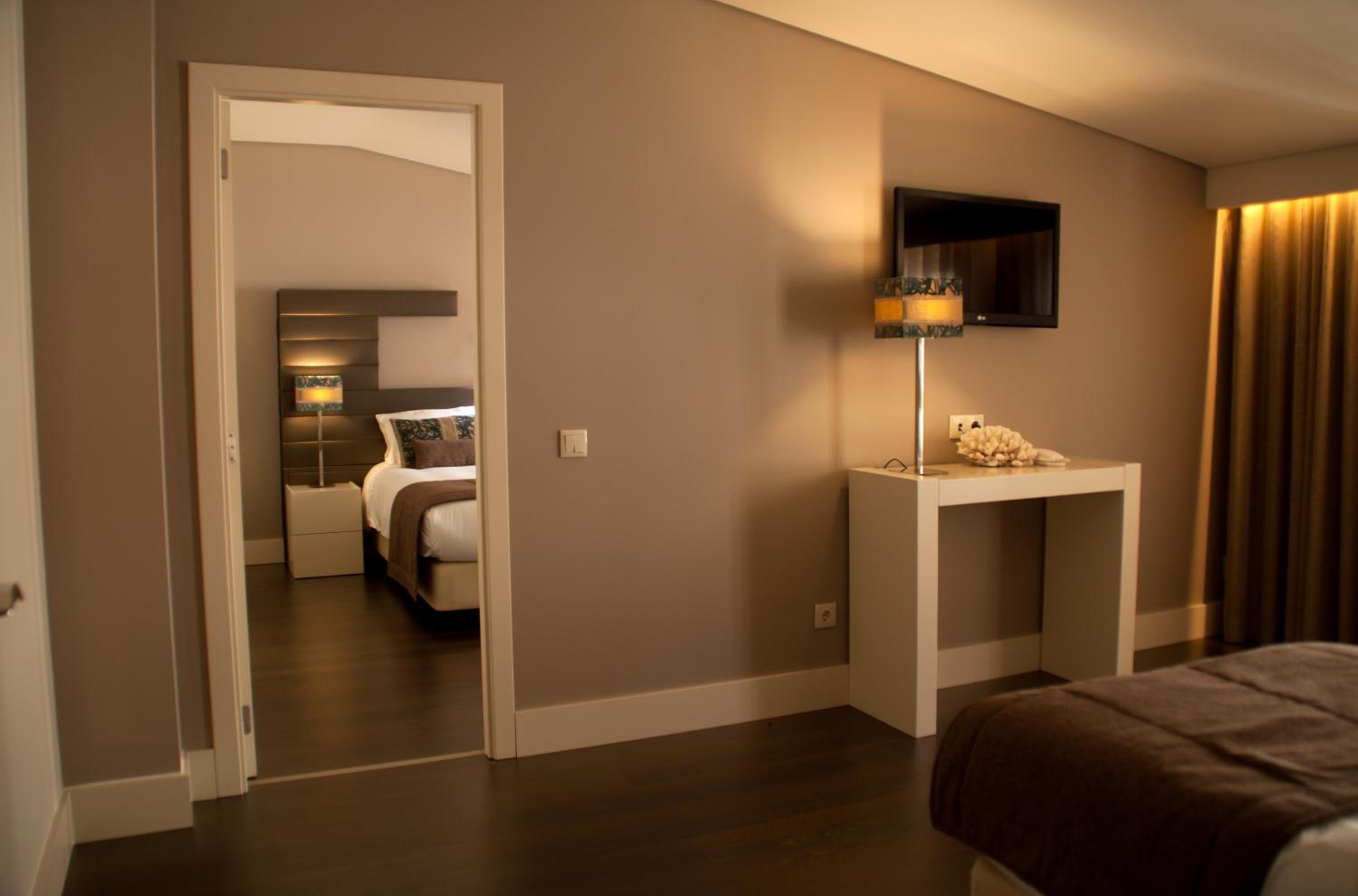 Family Room (4 Adults) - Photo 5