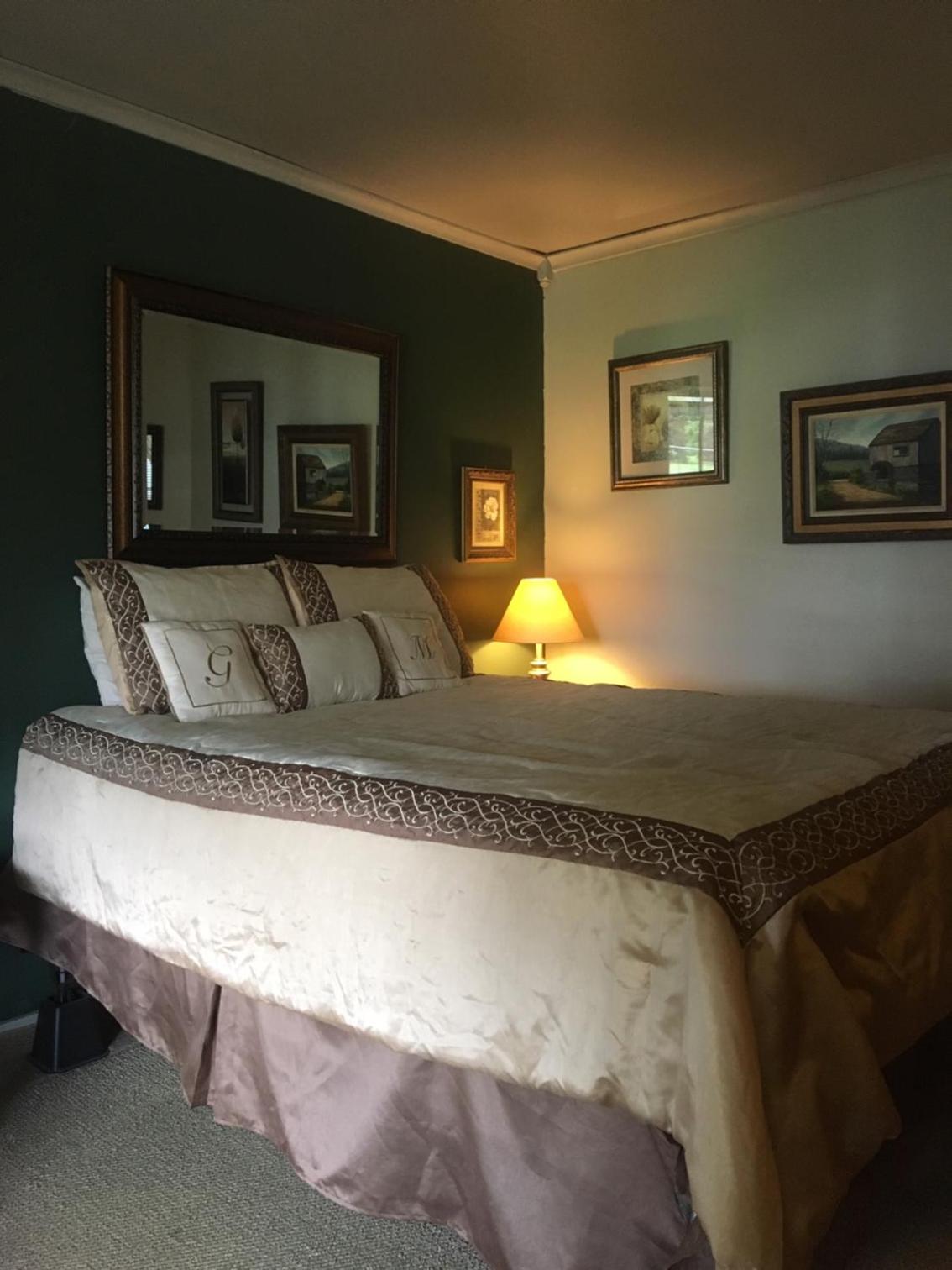 Queen Room with Balcony