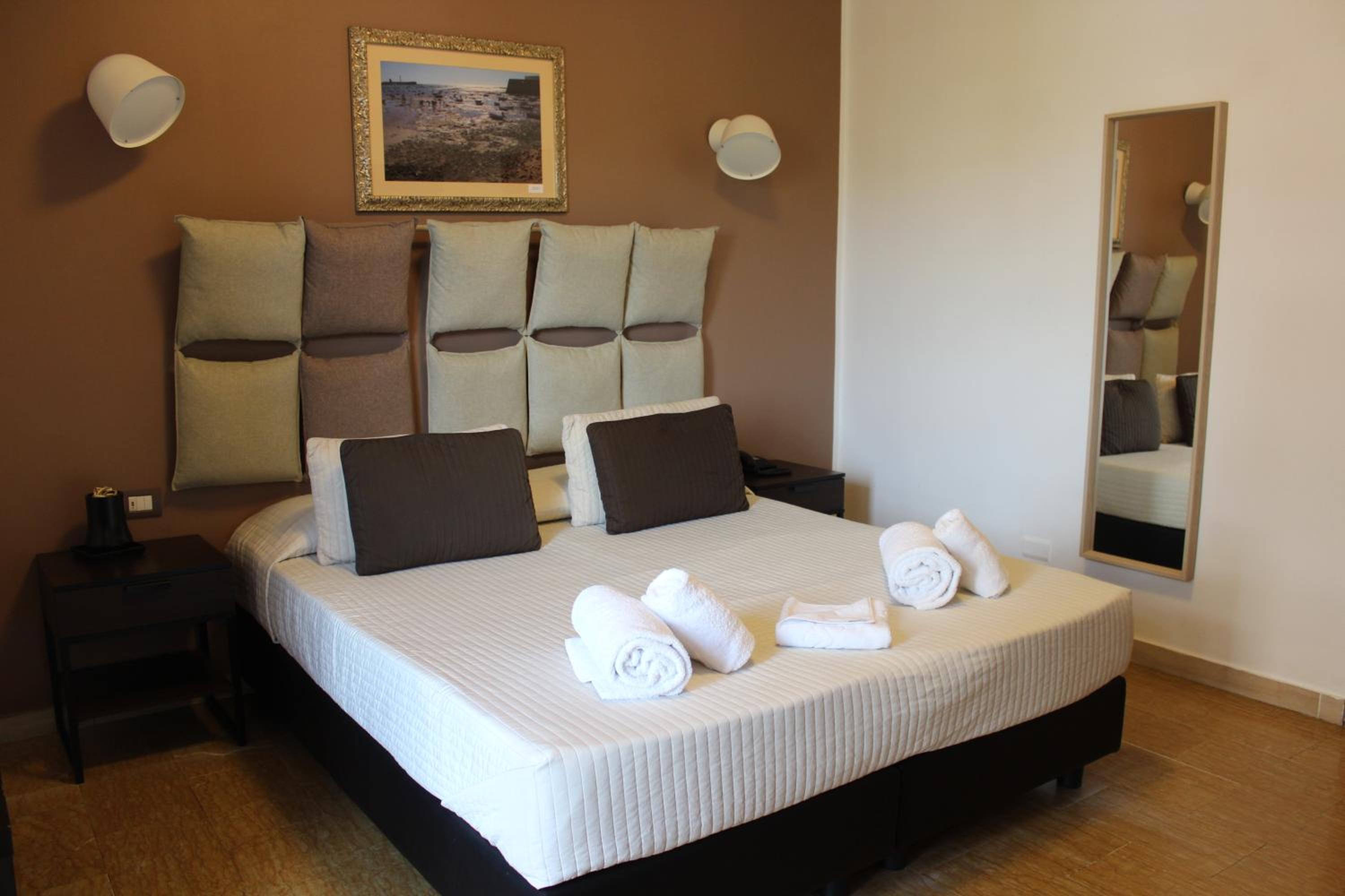 Double or Twin Room photo 1