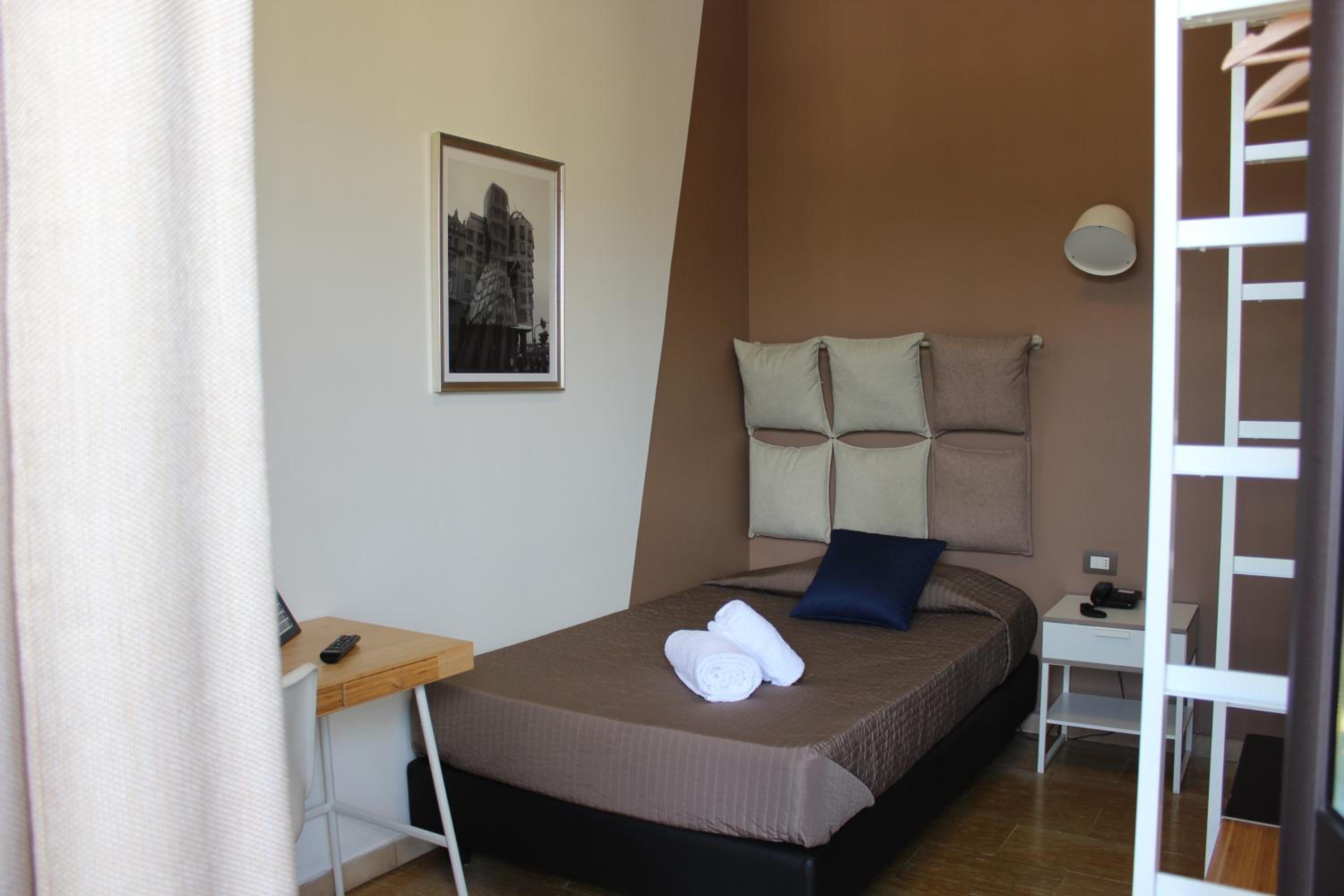 Small Double Room photo 1